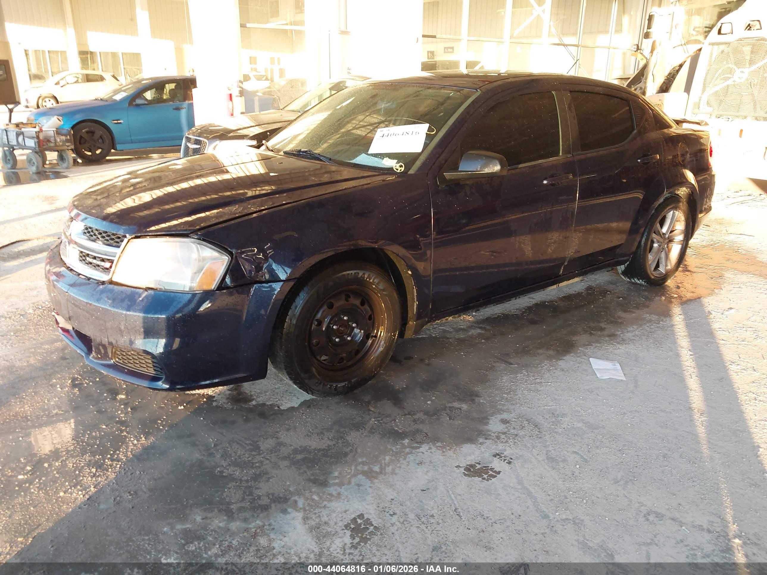 DODGE AVENGER image 2
