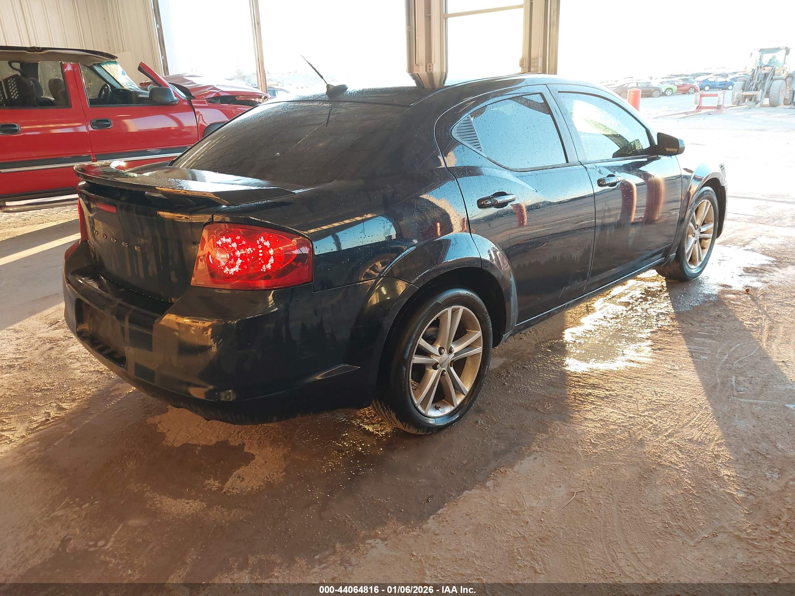 DODGE AVENGER image 4