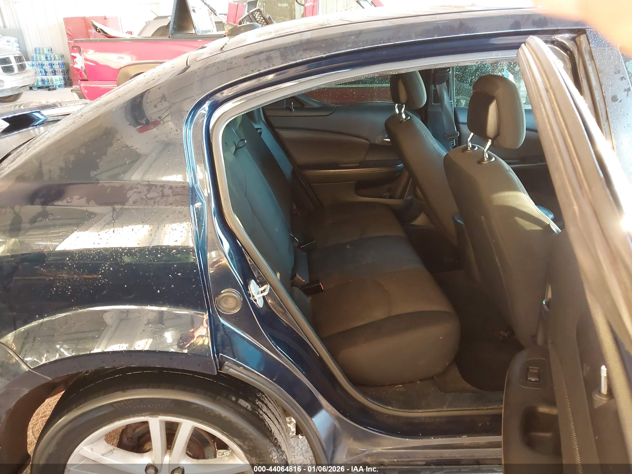 DODGE AVENGER image 8