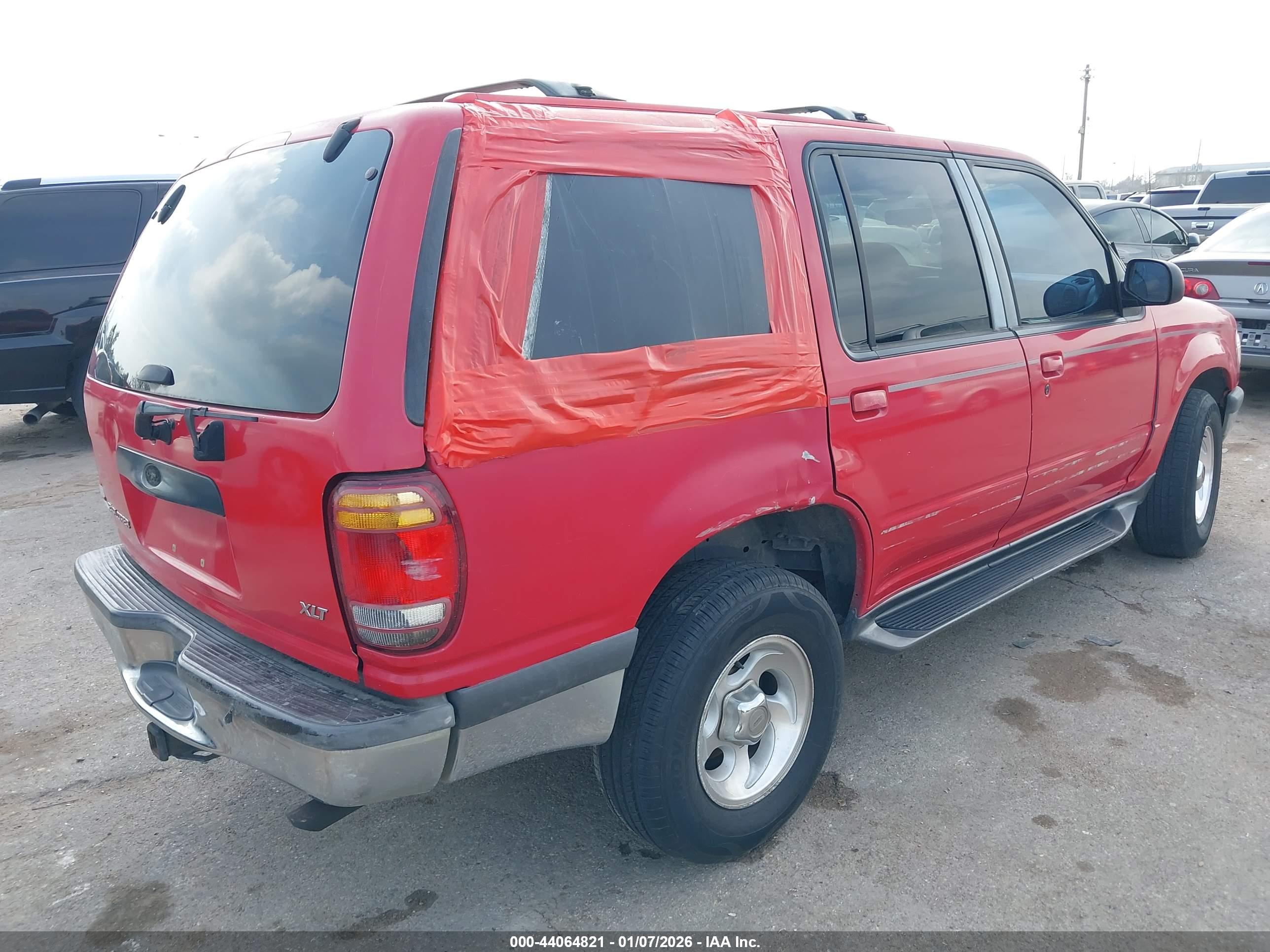 FORD EXPLORER image 4