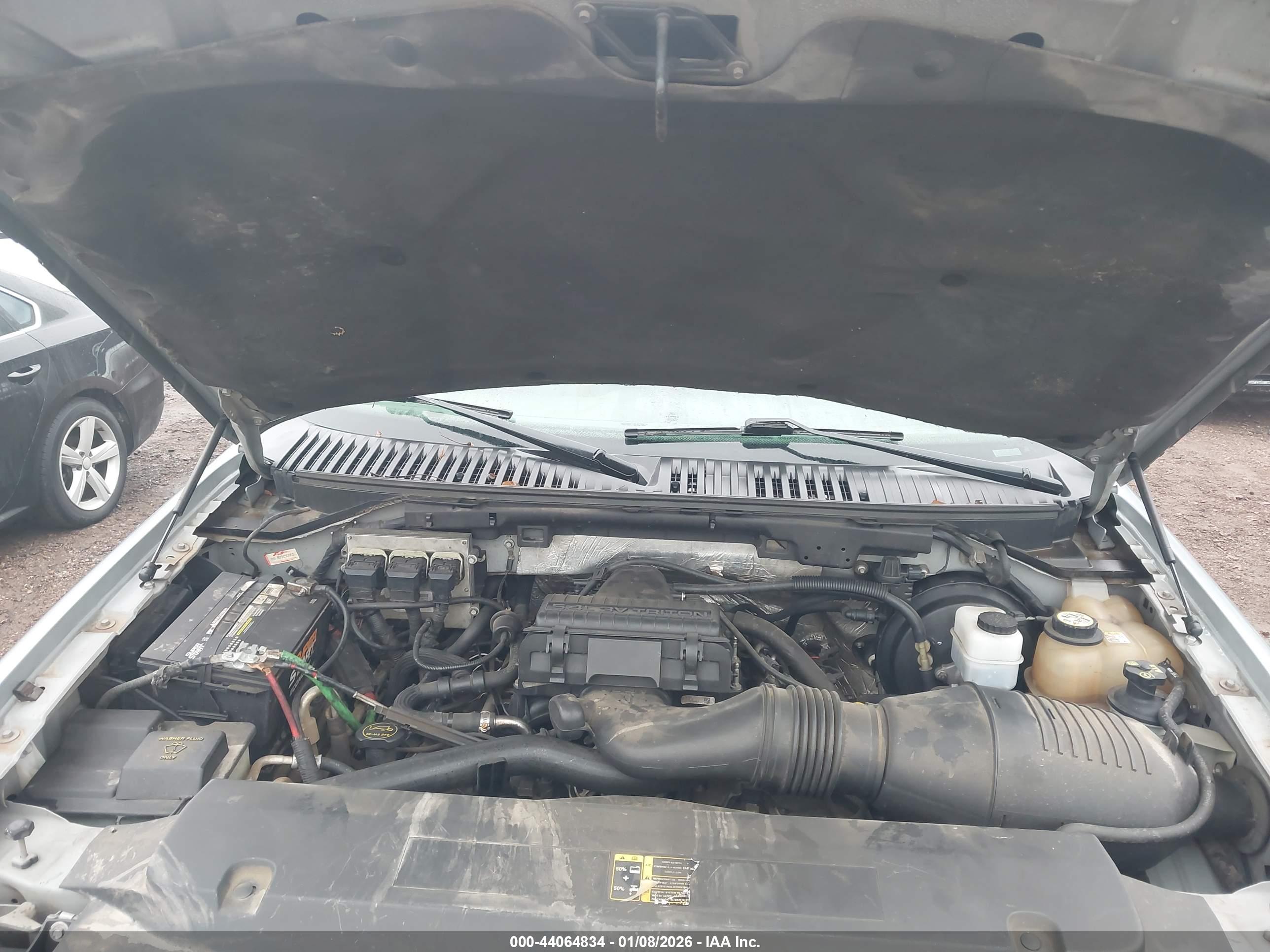 FORD EXPEDITION image 10