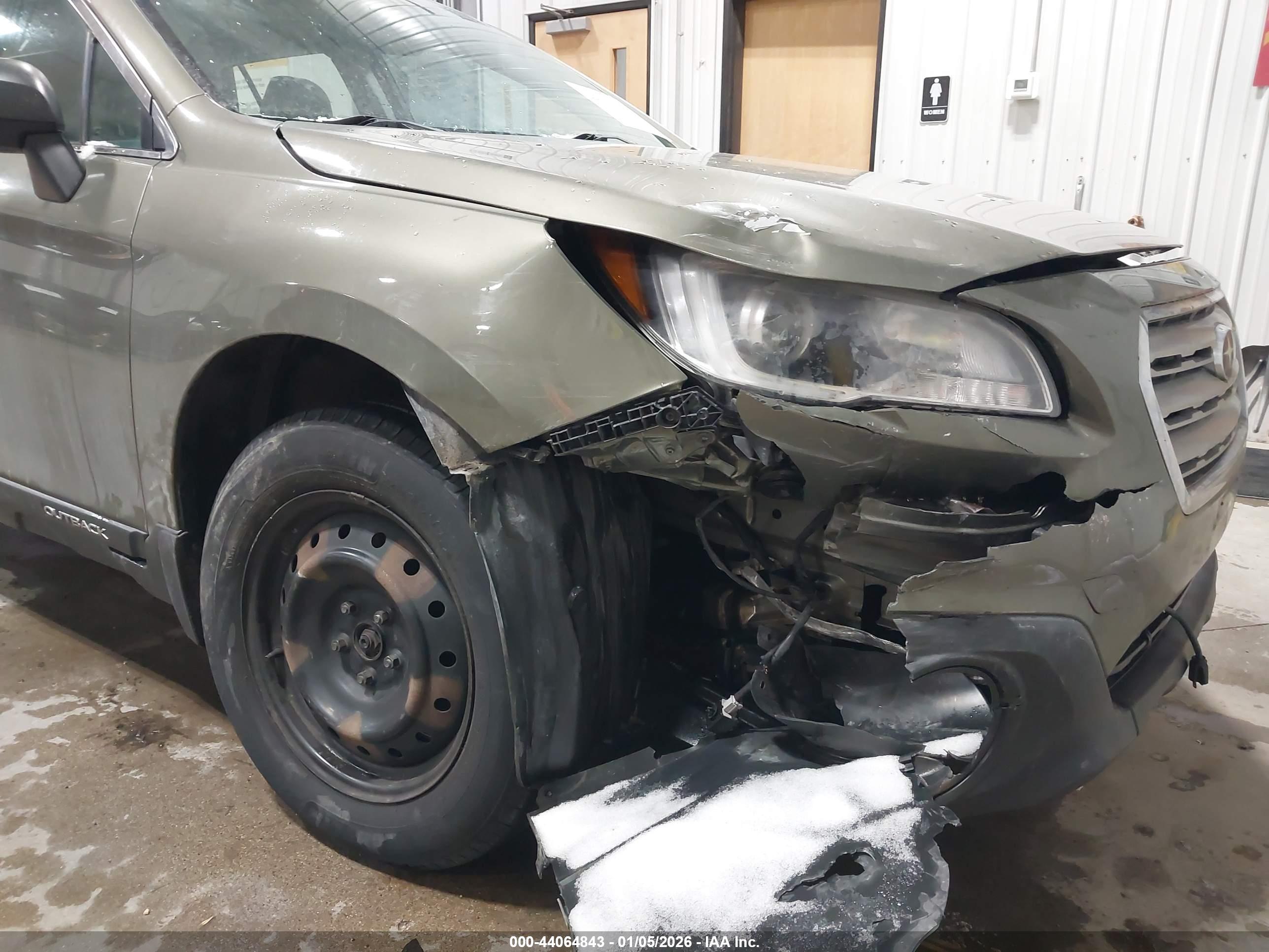 SUBARU OUTBACK image 6