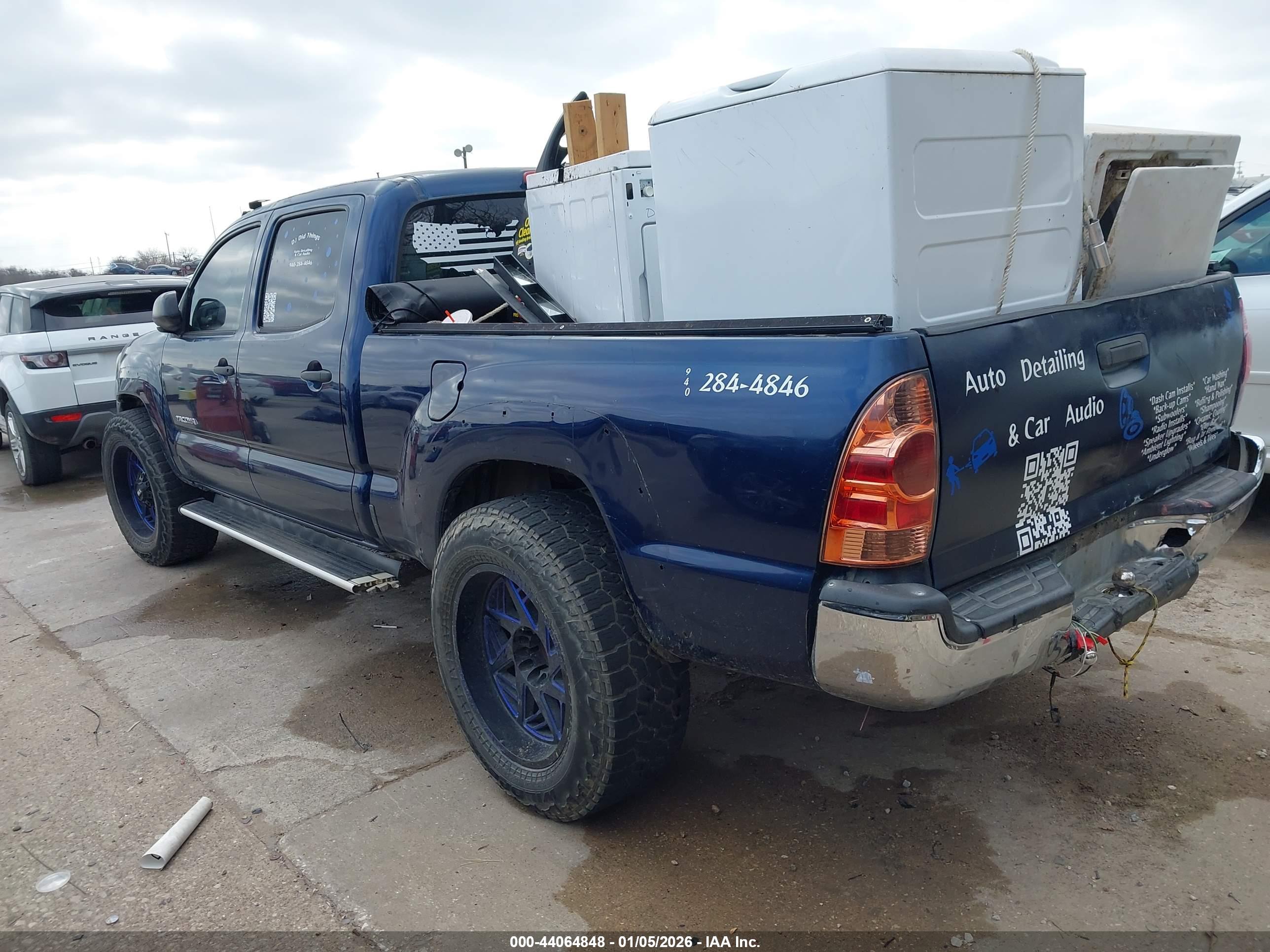TOYOTA TACOMA image 3