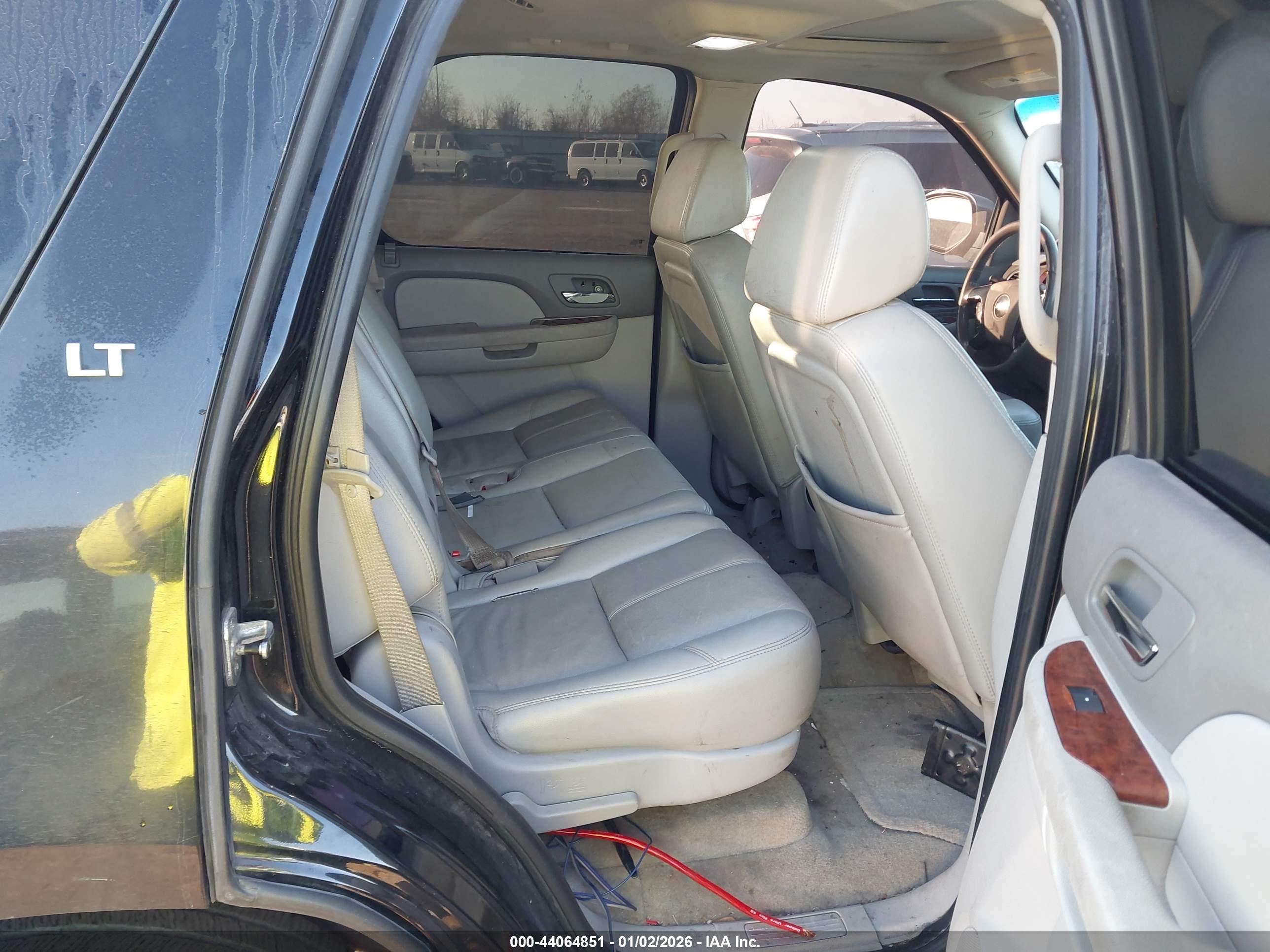 CHEVROLET TAHOE image 8