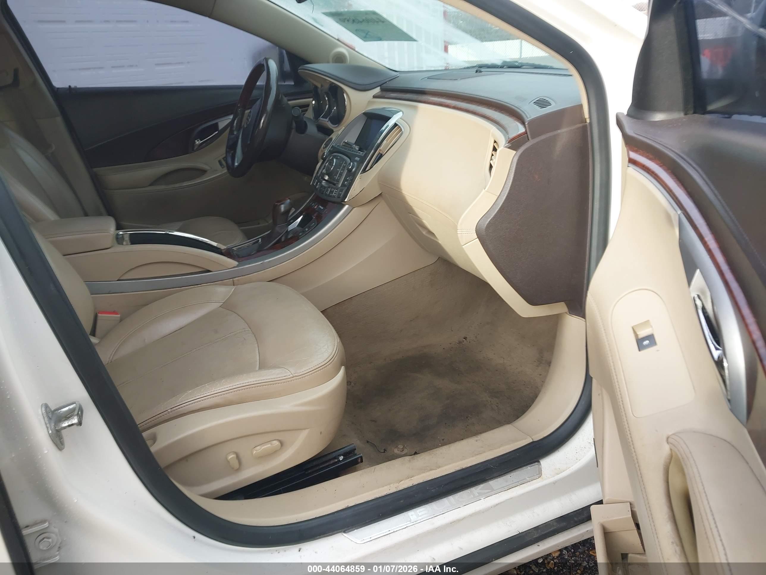 BUICK LACROSSE image 5