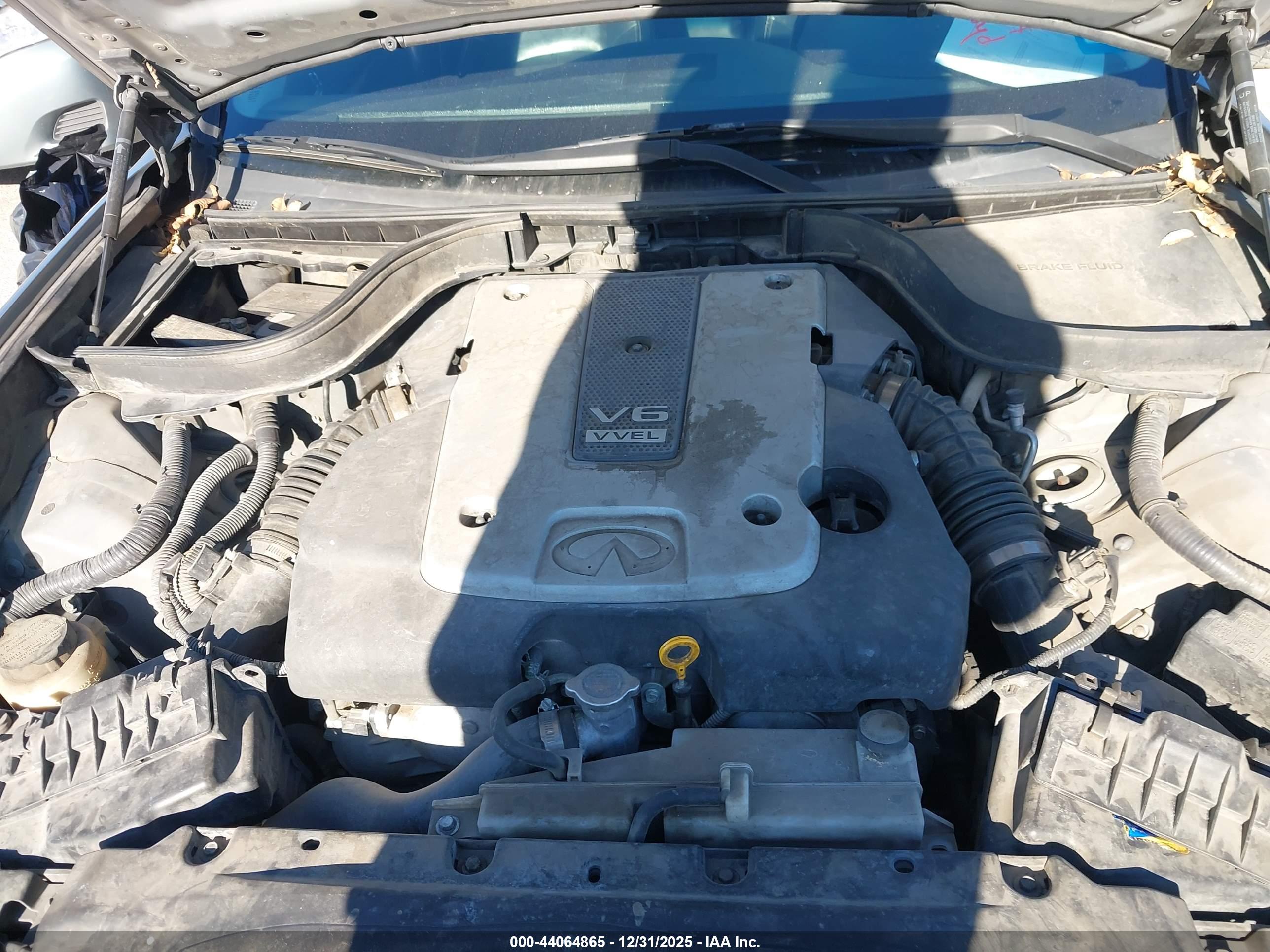 INFINITI G37 image 10