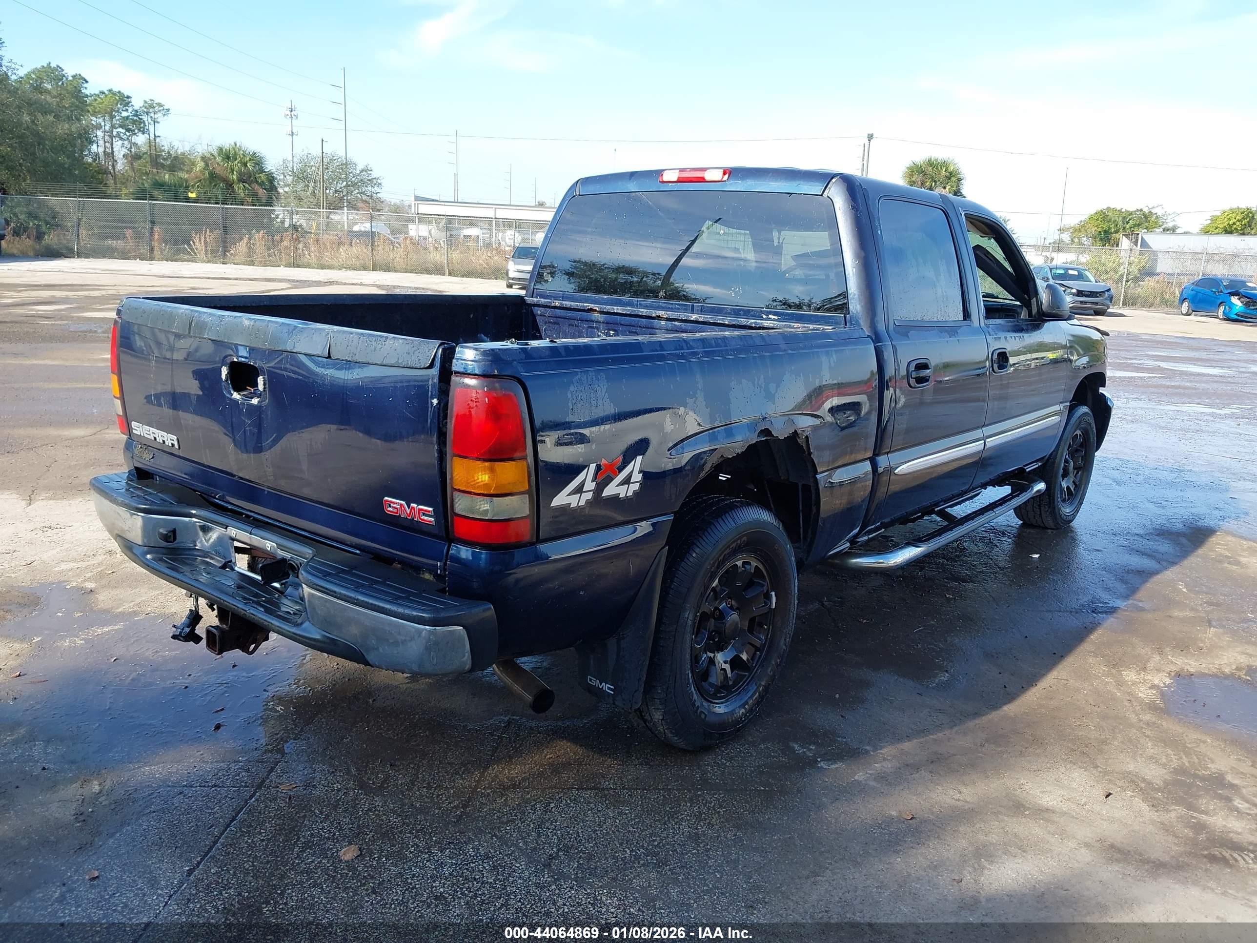 GMC SIERRA image 4