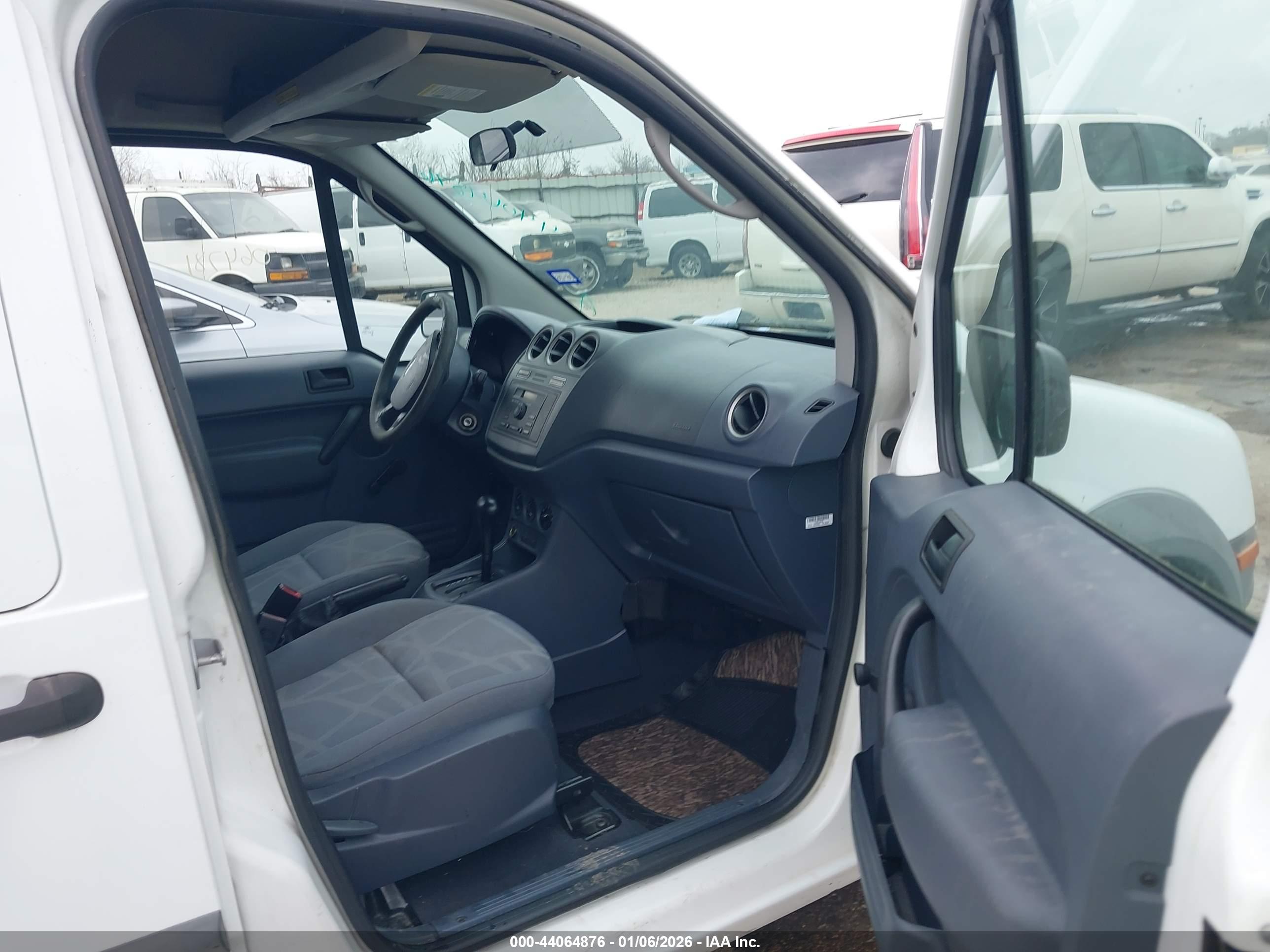 FORD TRANSIT image 5