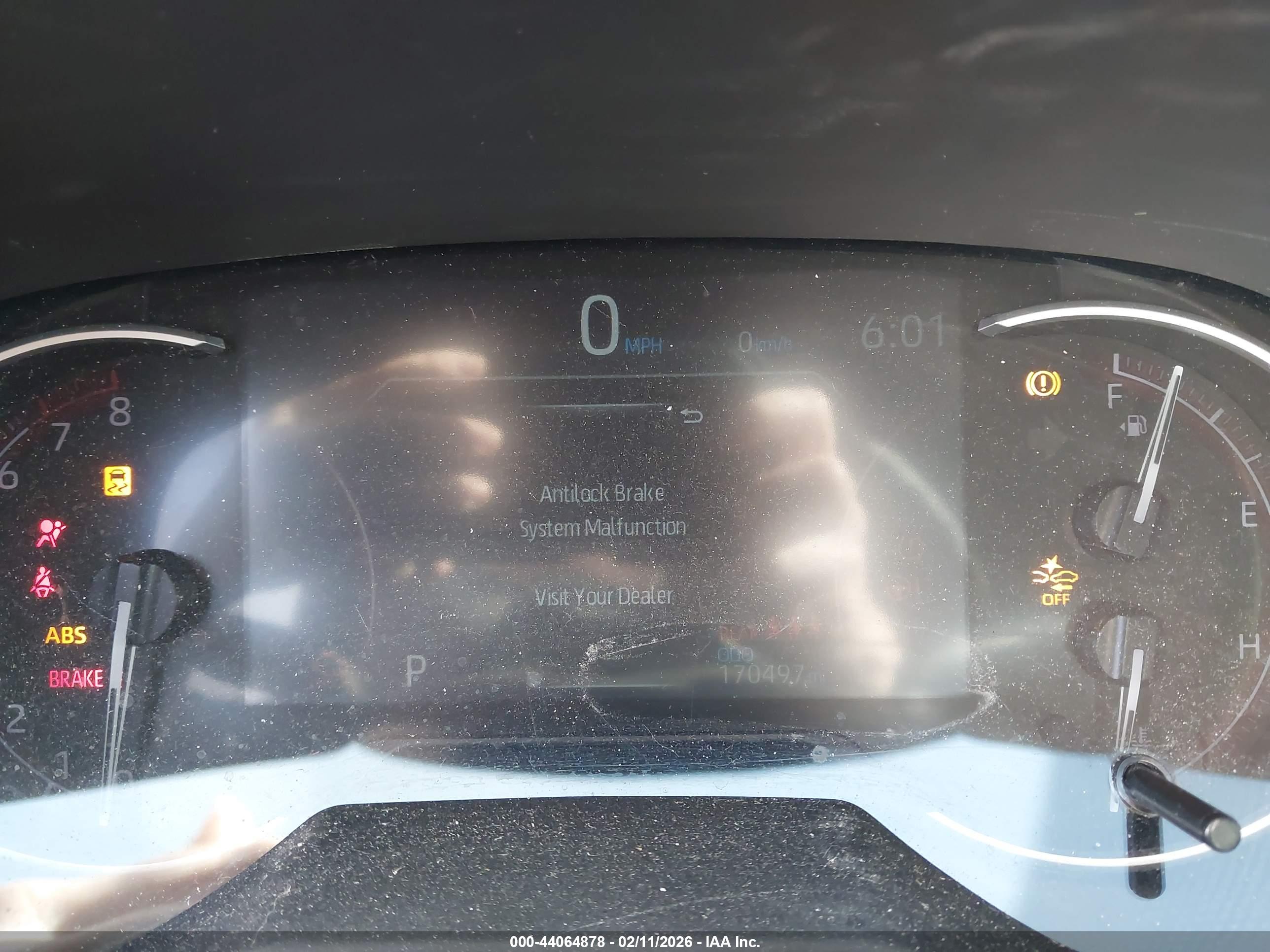 TOYOTA RAV4 image 7