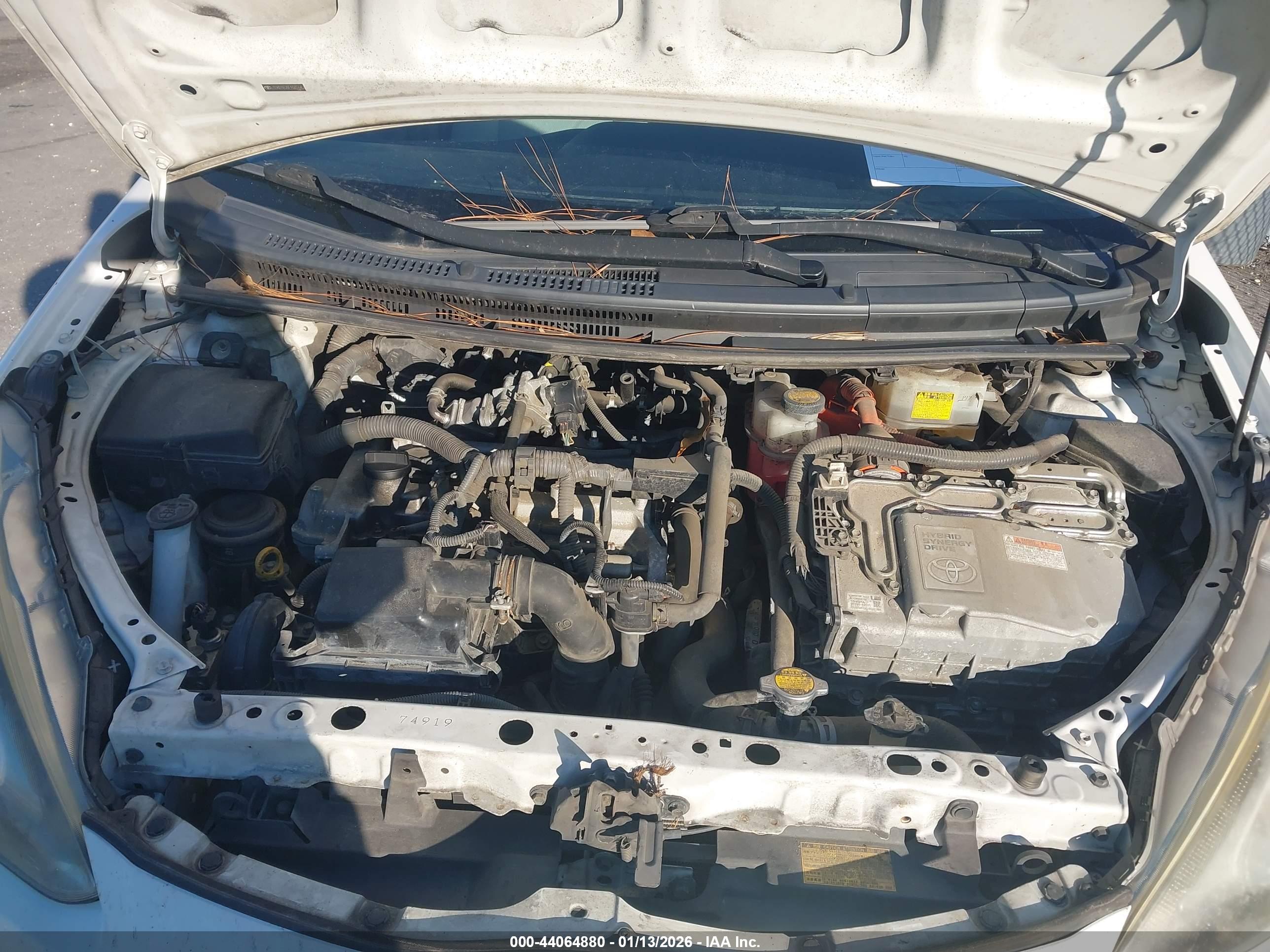 TOYOTA PRIUS image 10