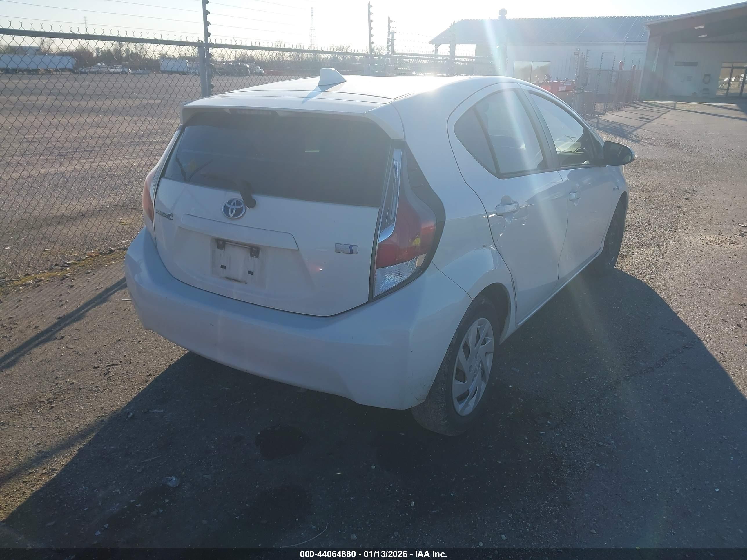 TOYOTA PRIUS image 4