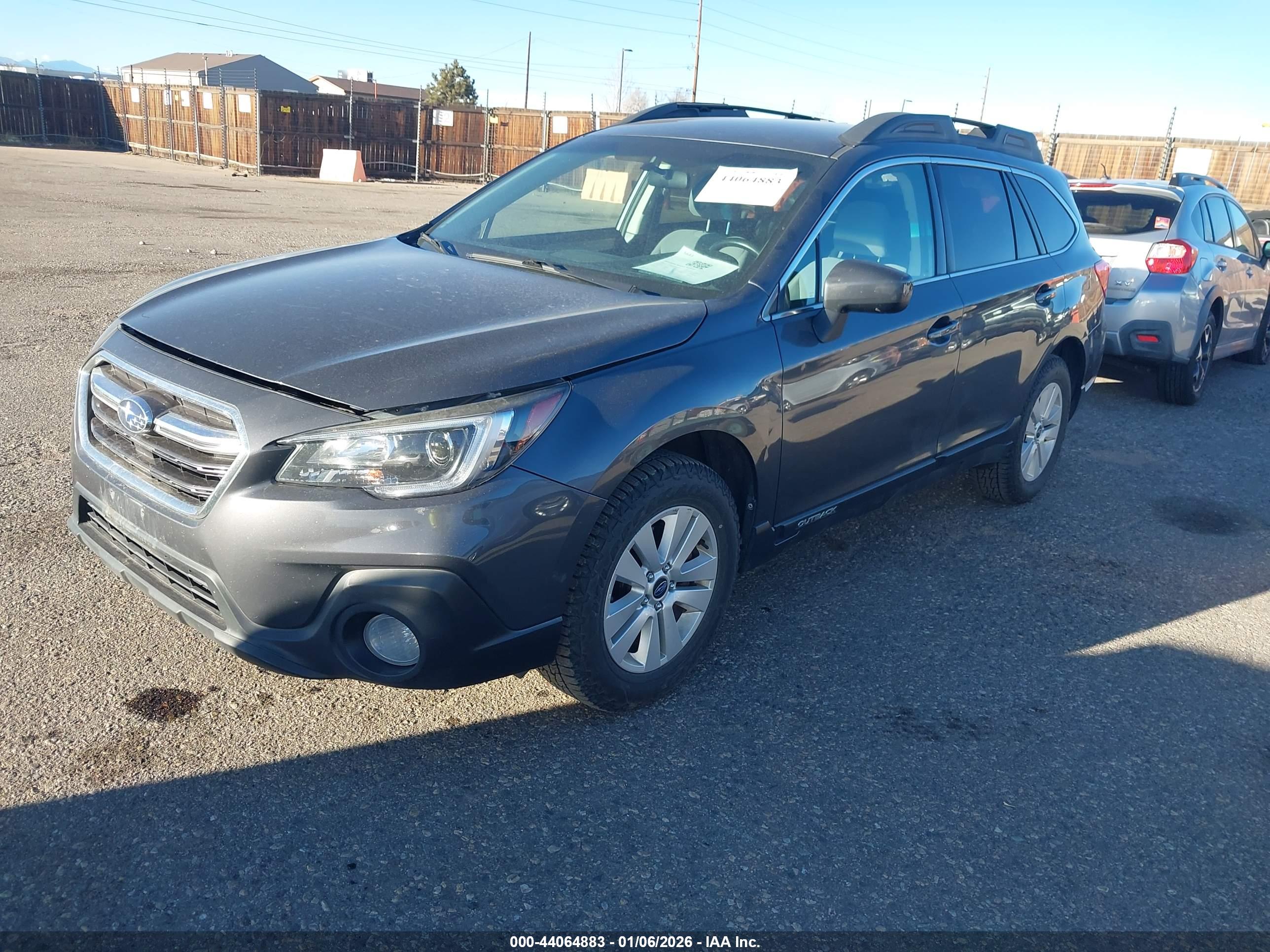 SUBARU OUTBACK image 2
