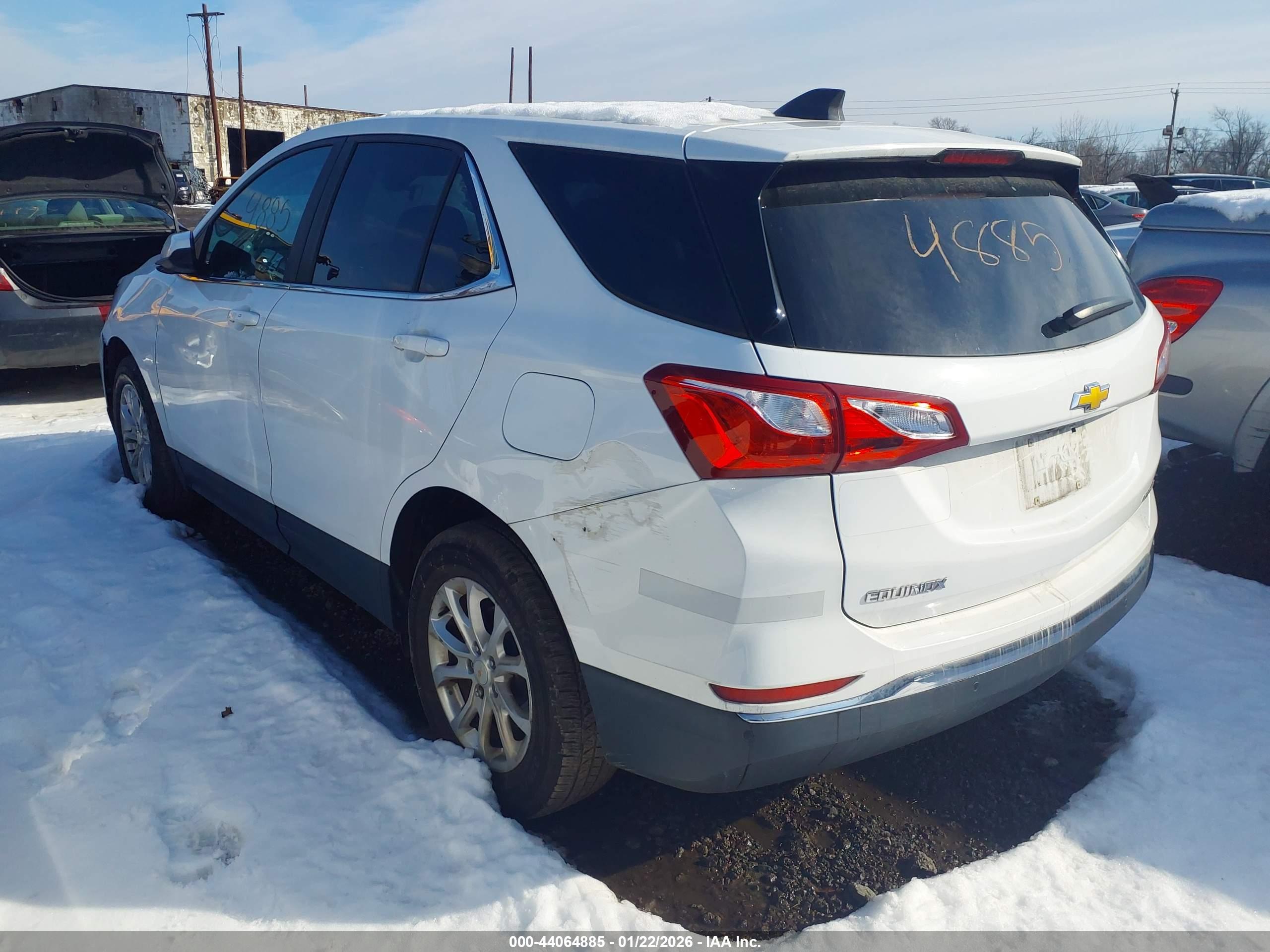 CHEVROLET EQUINOX image 3