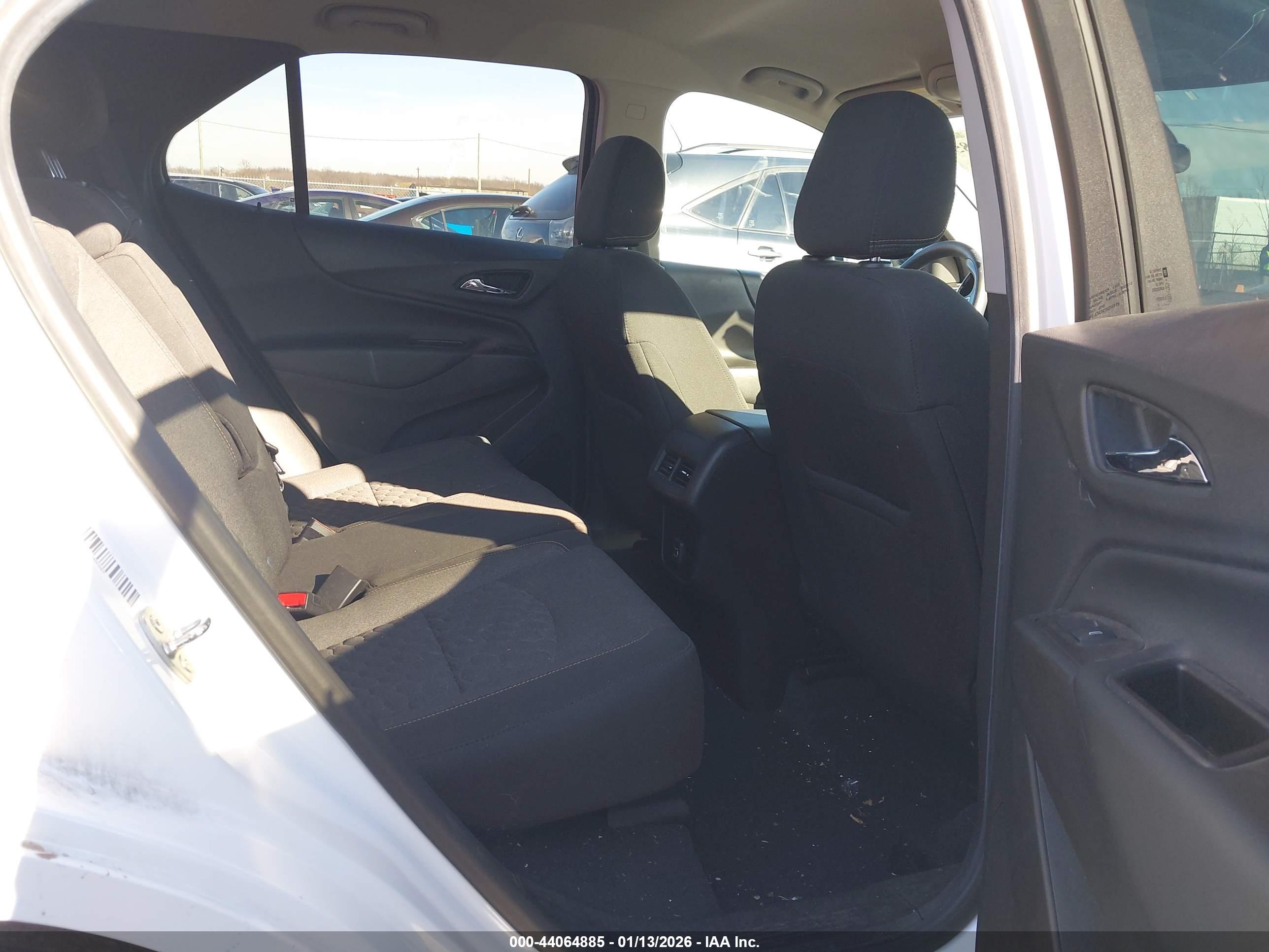 CHEVROLET EQUINOX image 8