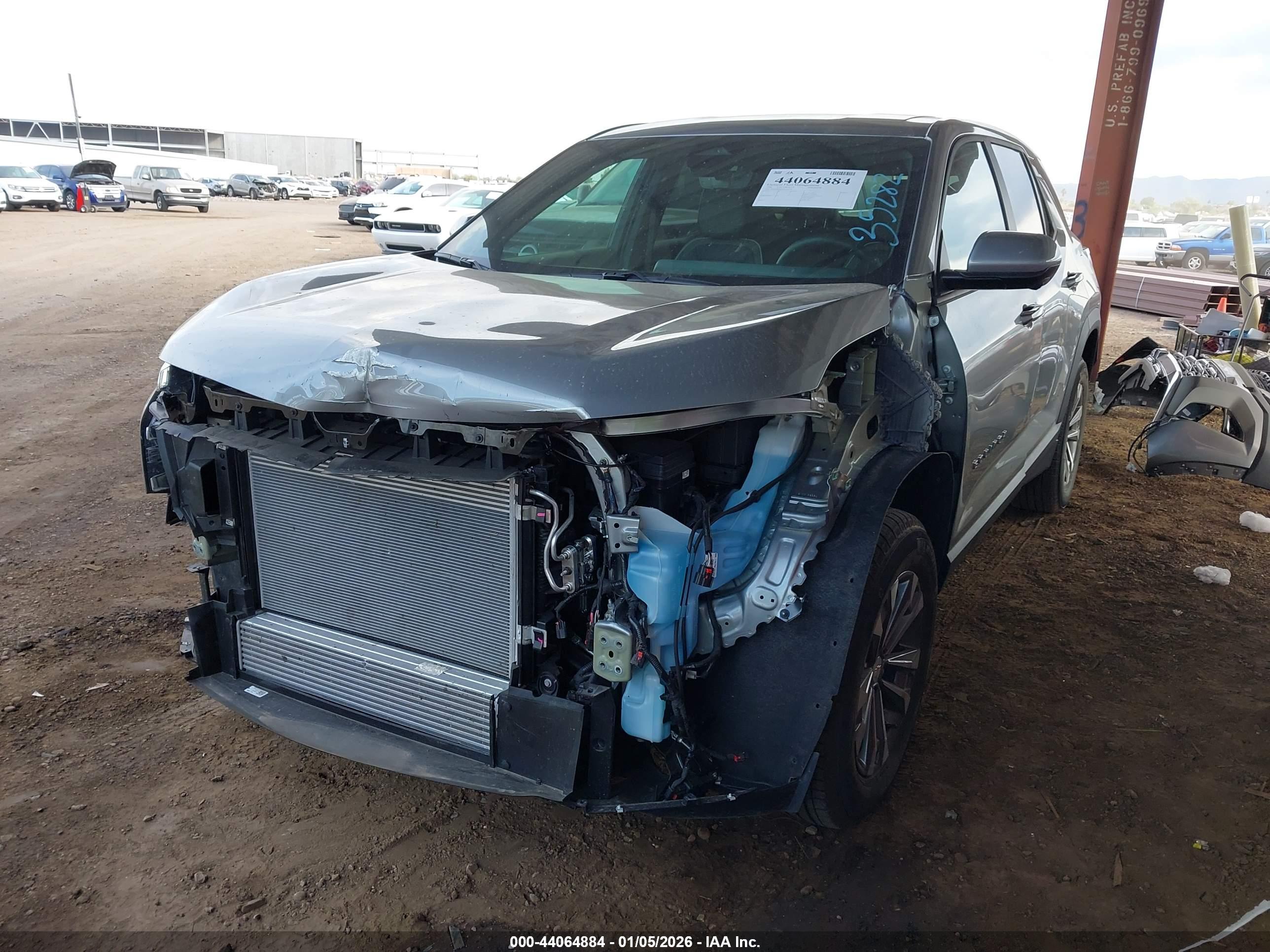CHEVROLET EQUINOX image 2