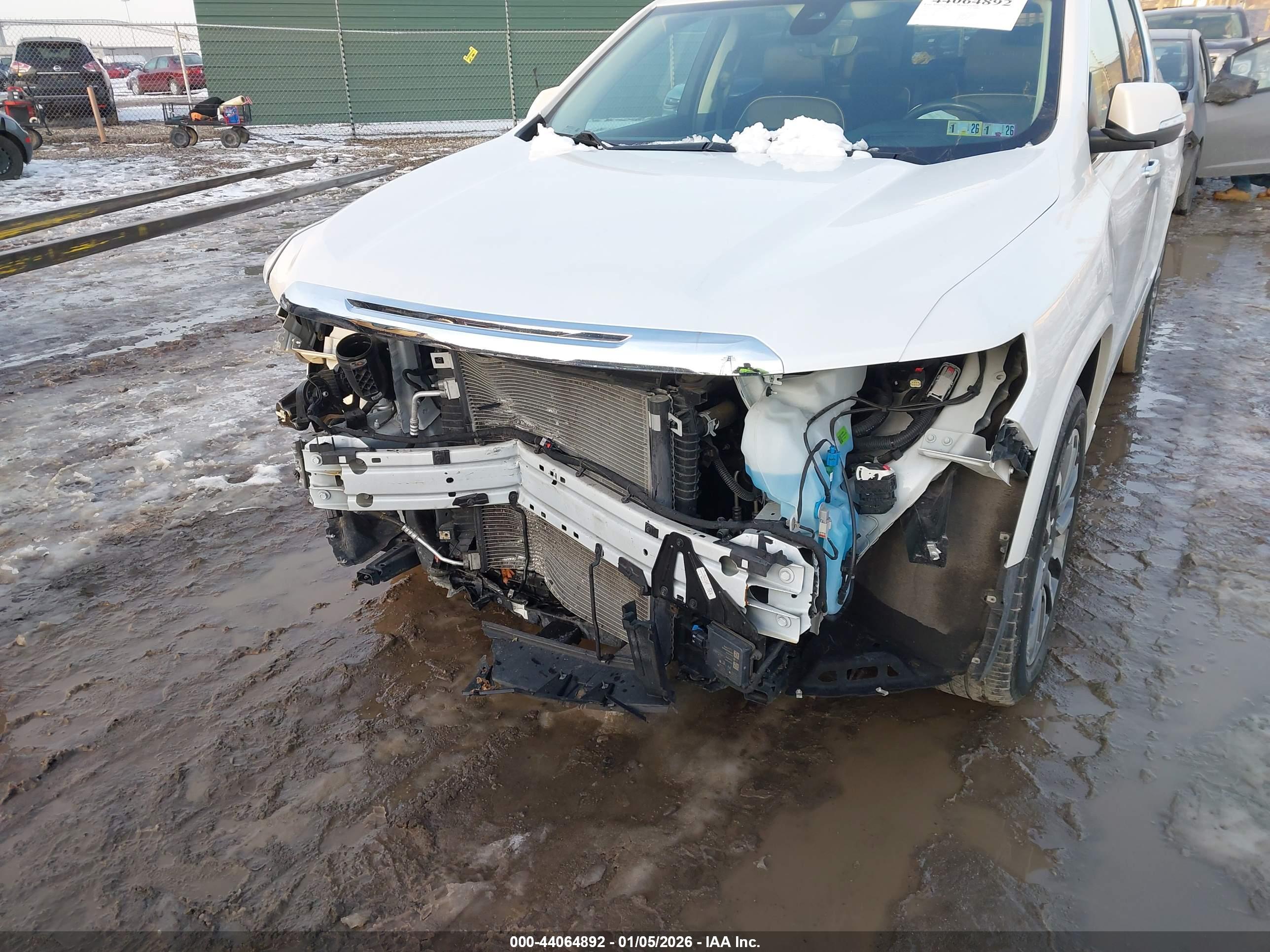 GMC ACADIA image 6