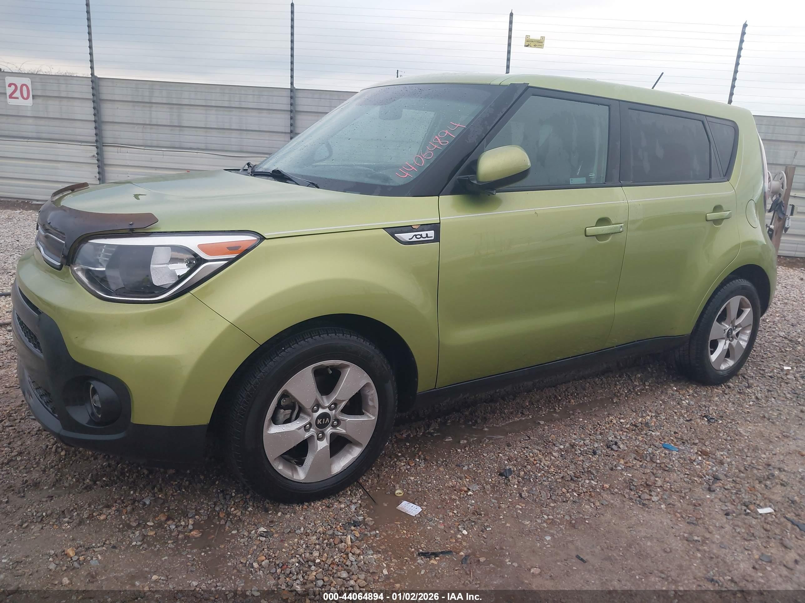 KIA SOUL image 2