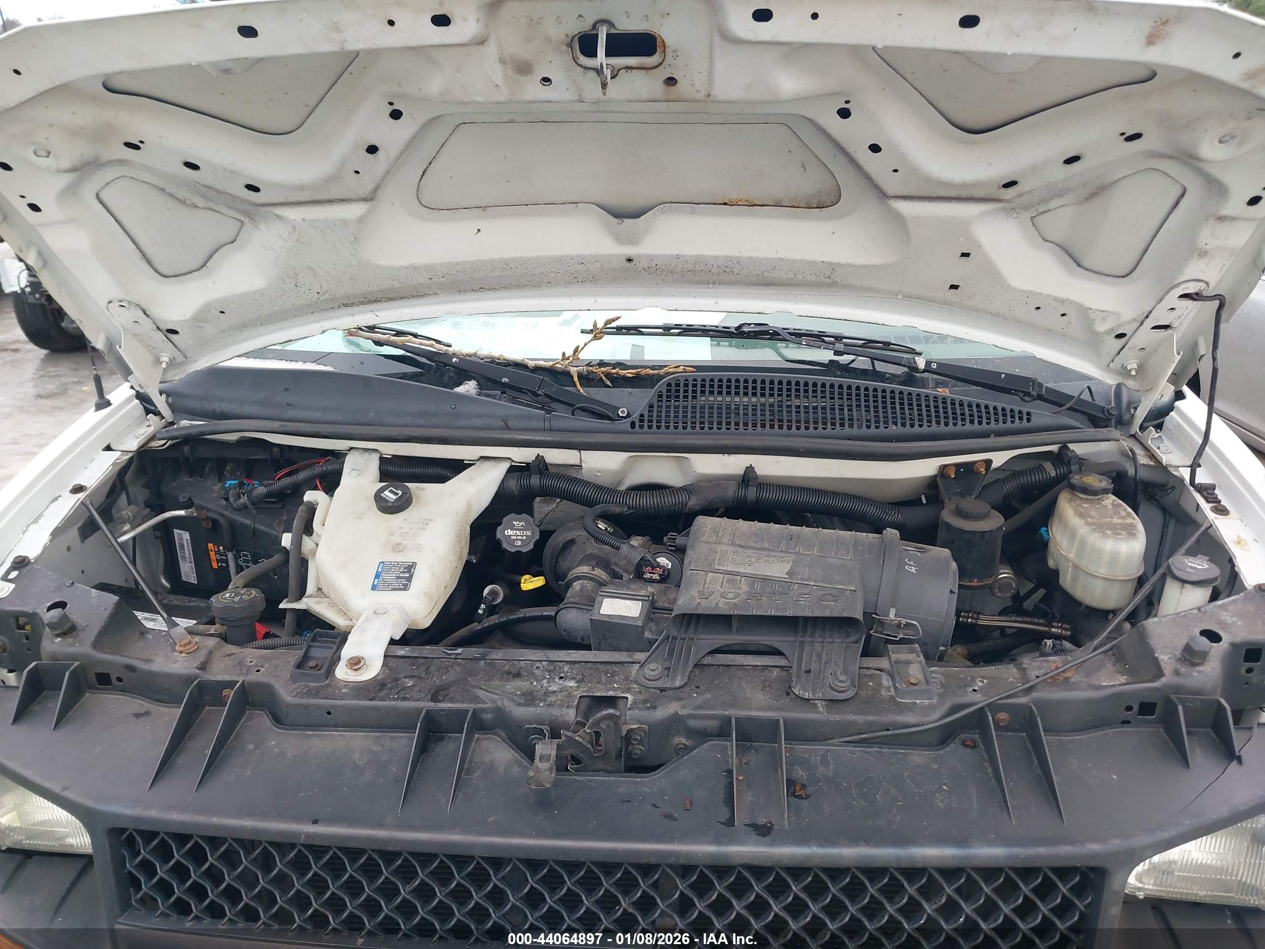 CHEVROLET EXPRESS image 10