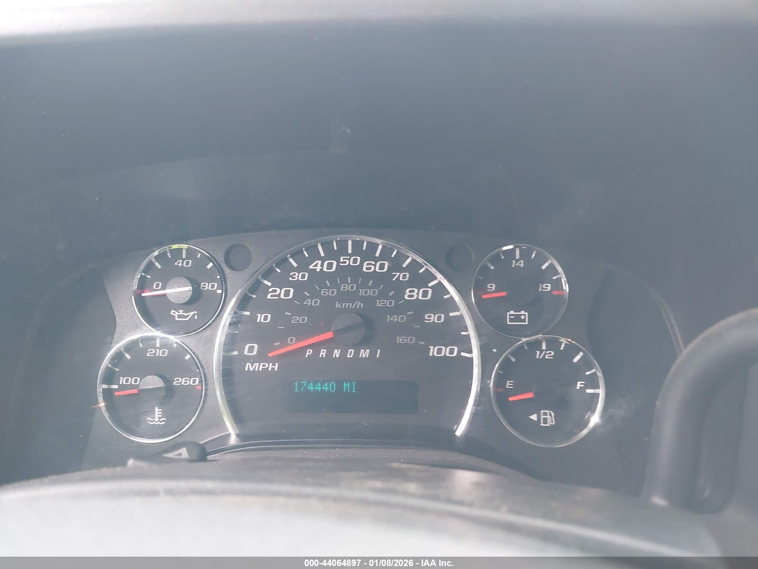 CHEVROLET EXPRESS image 7