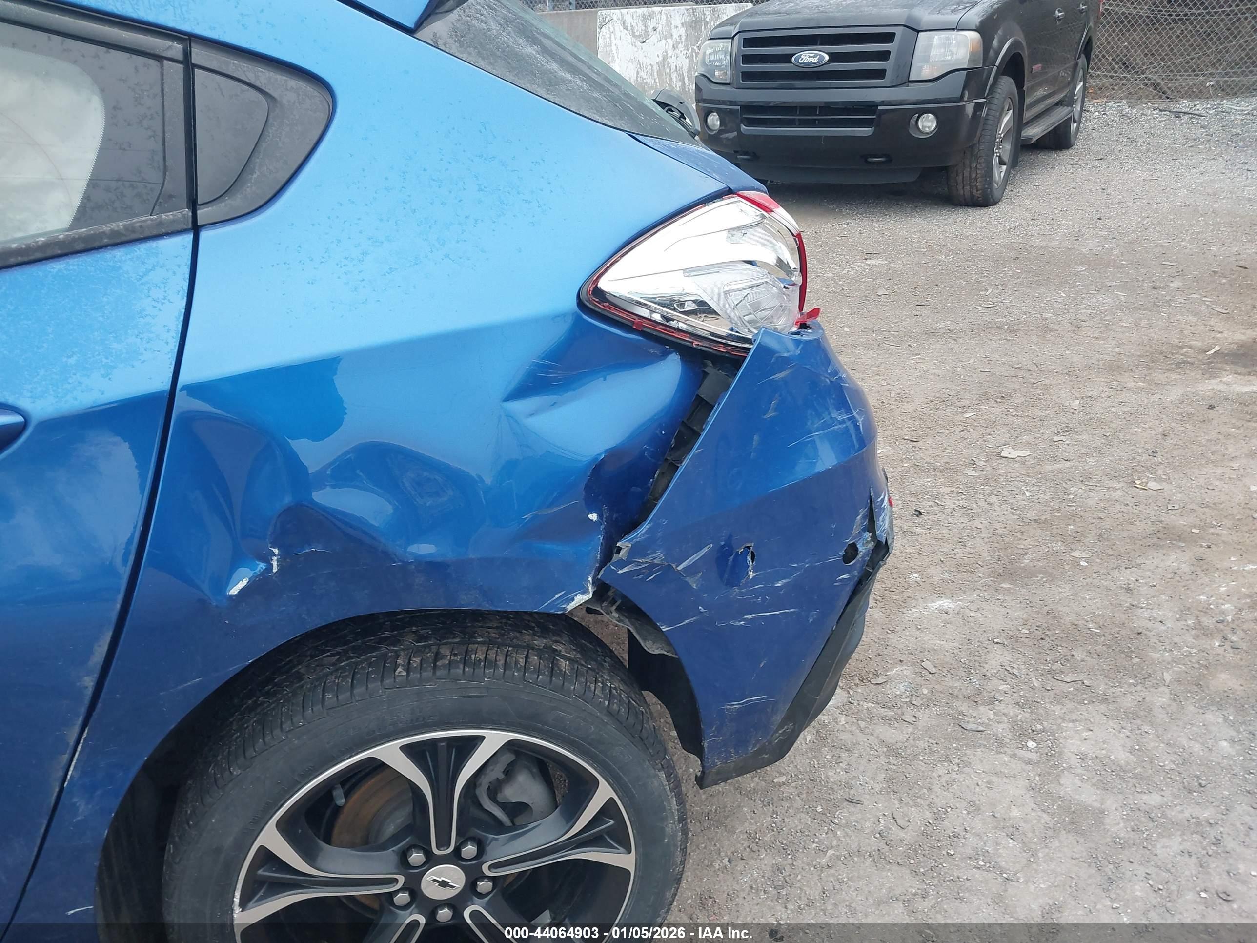 CHEVROLET CRUZE image 6