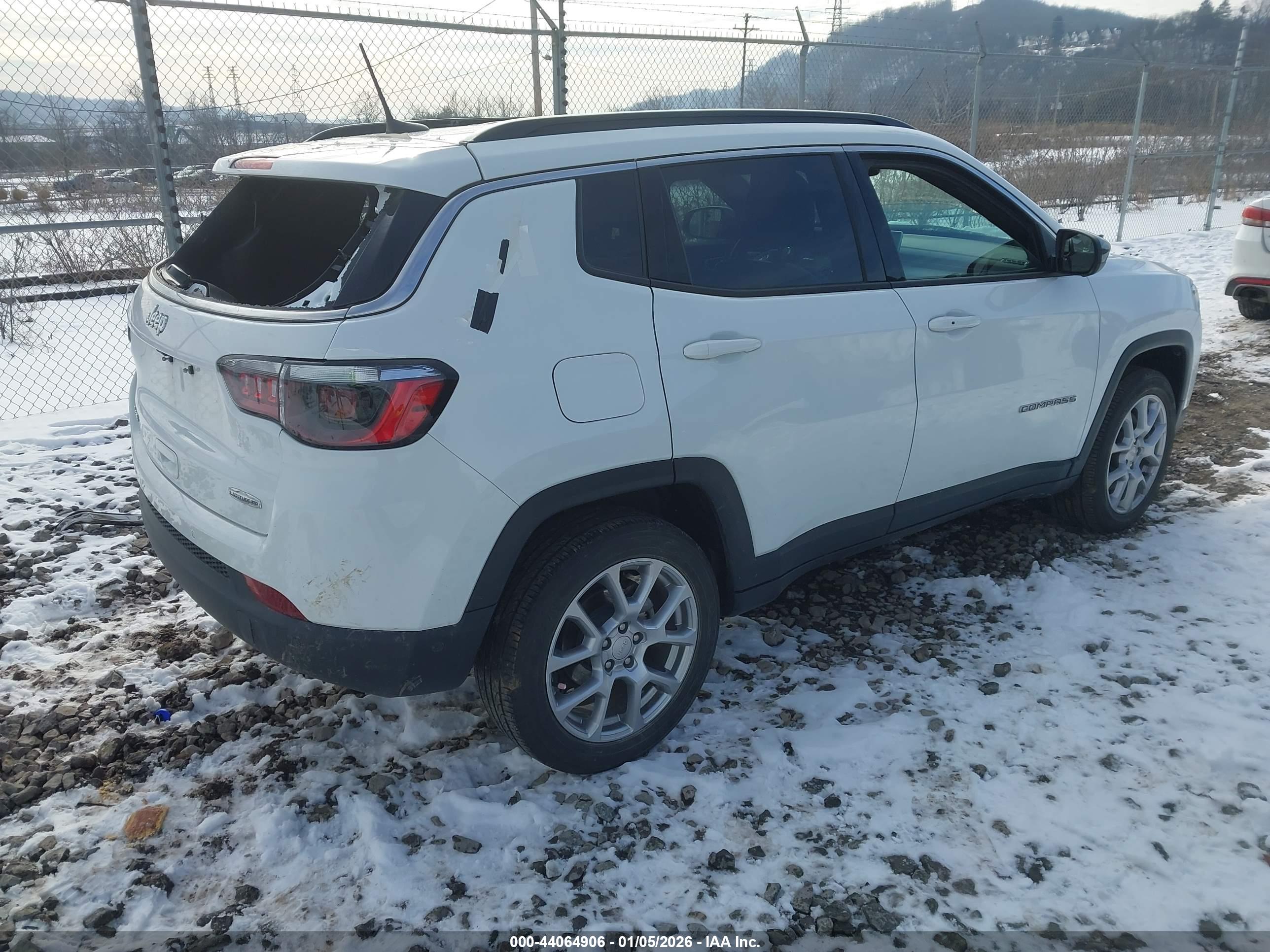 JEEP COMPASS image 4