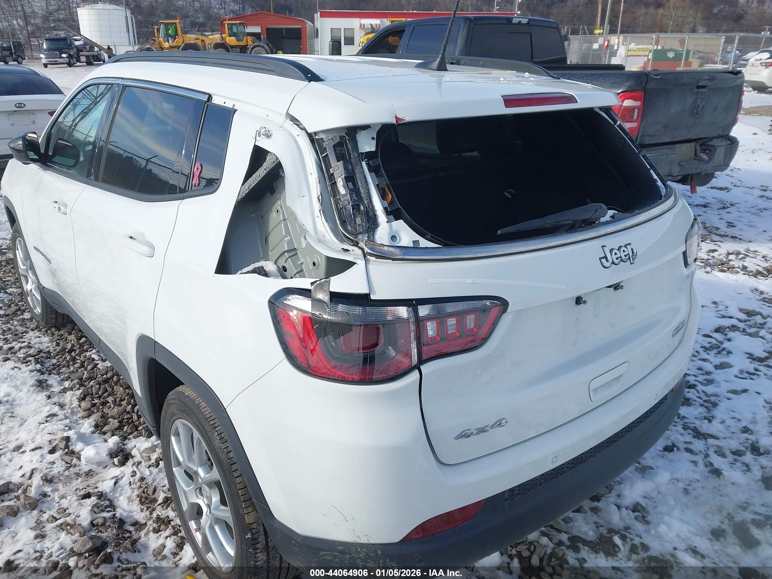 JEEP COMPASS image 6