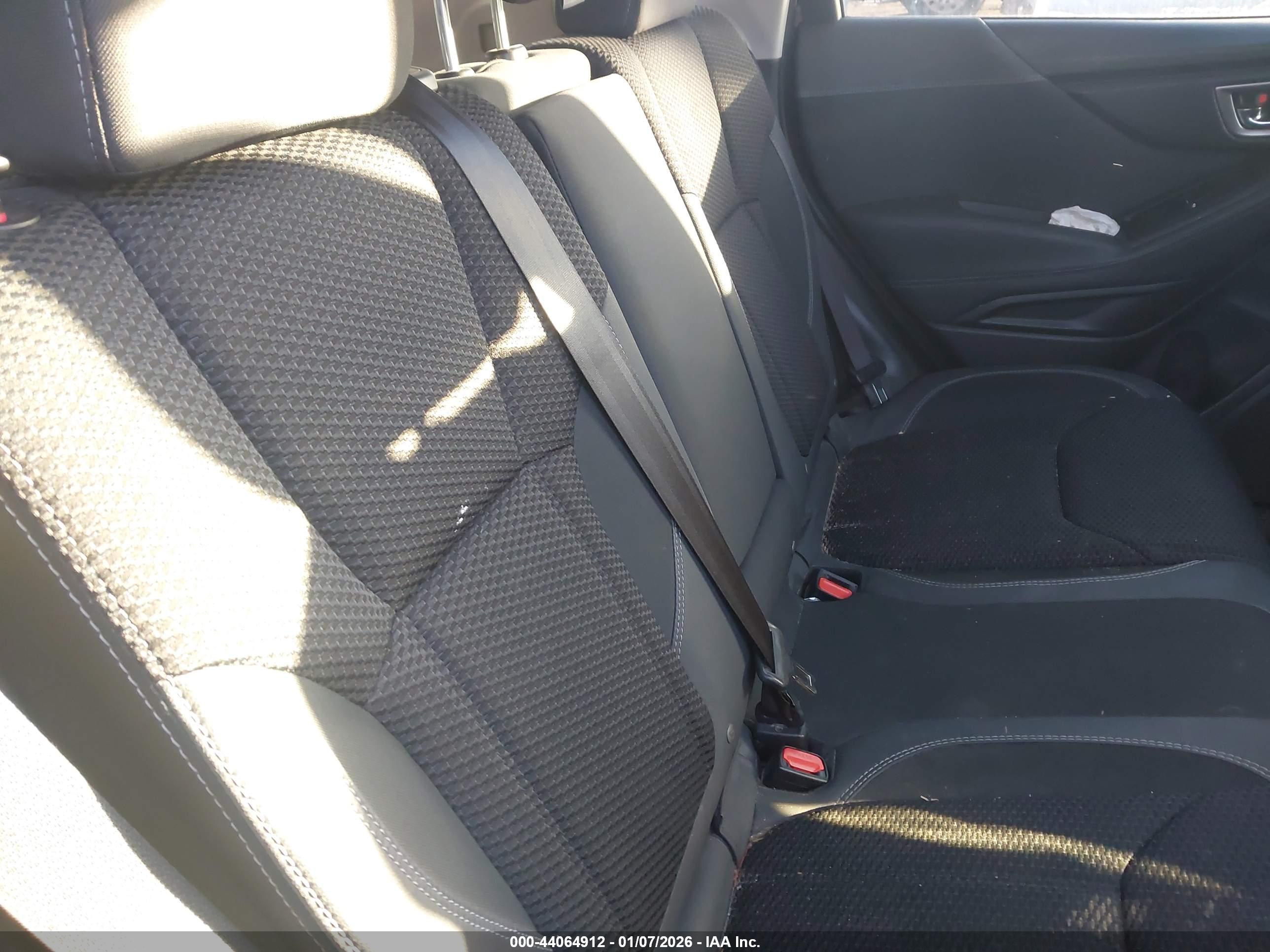 SUBARU FORESTER image 8