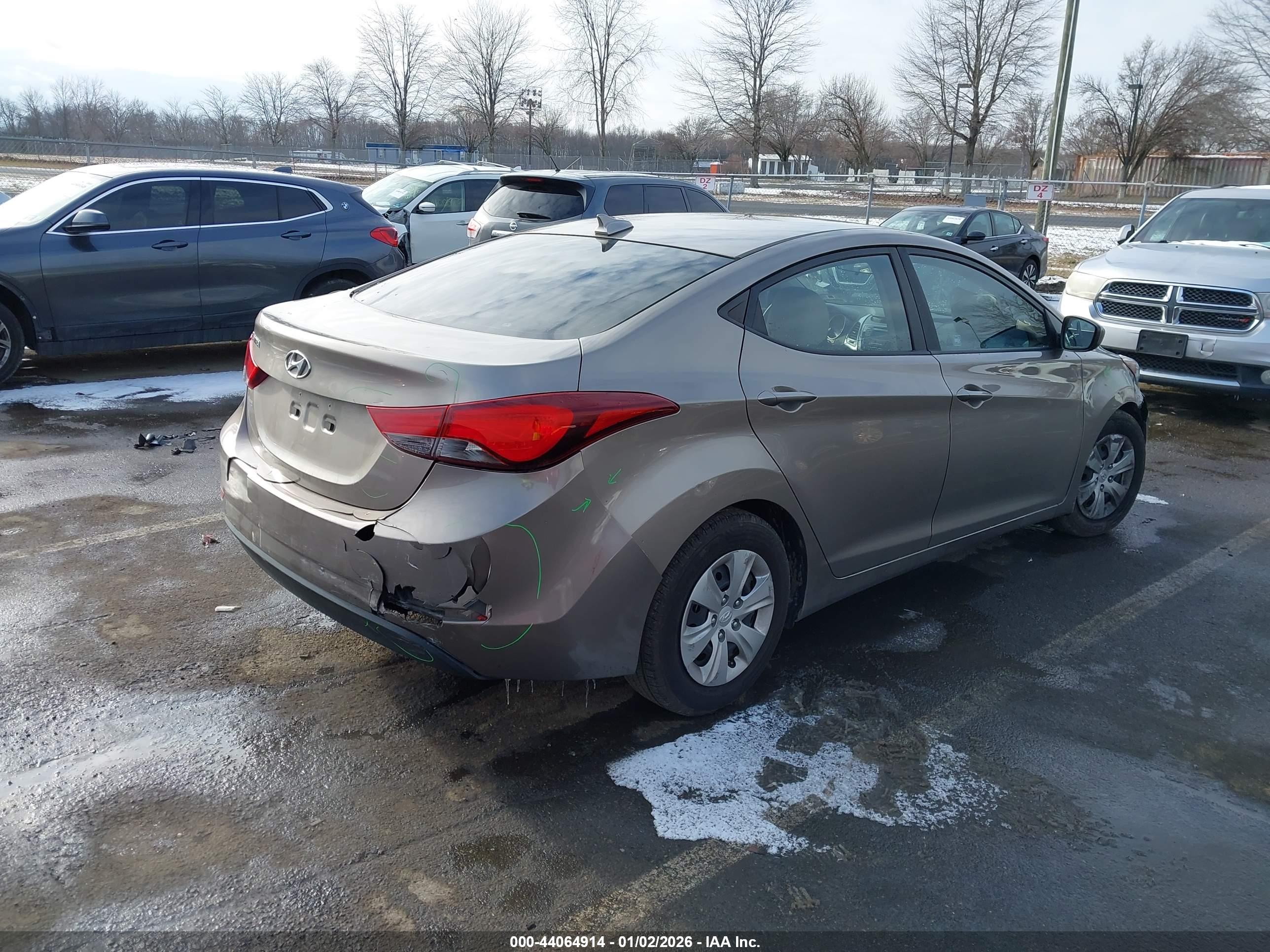 HYUNDAI ELANTRA image 4