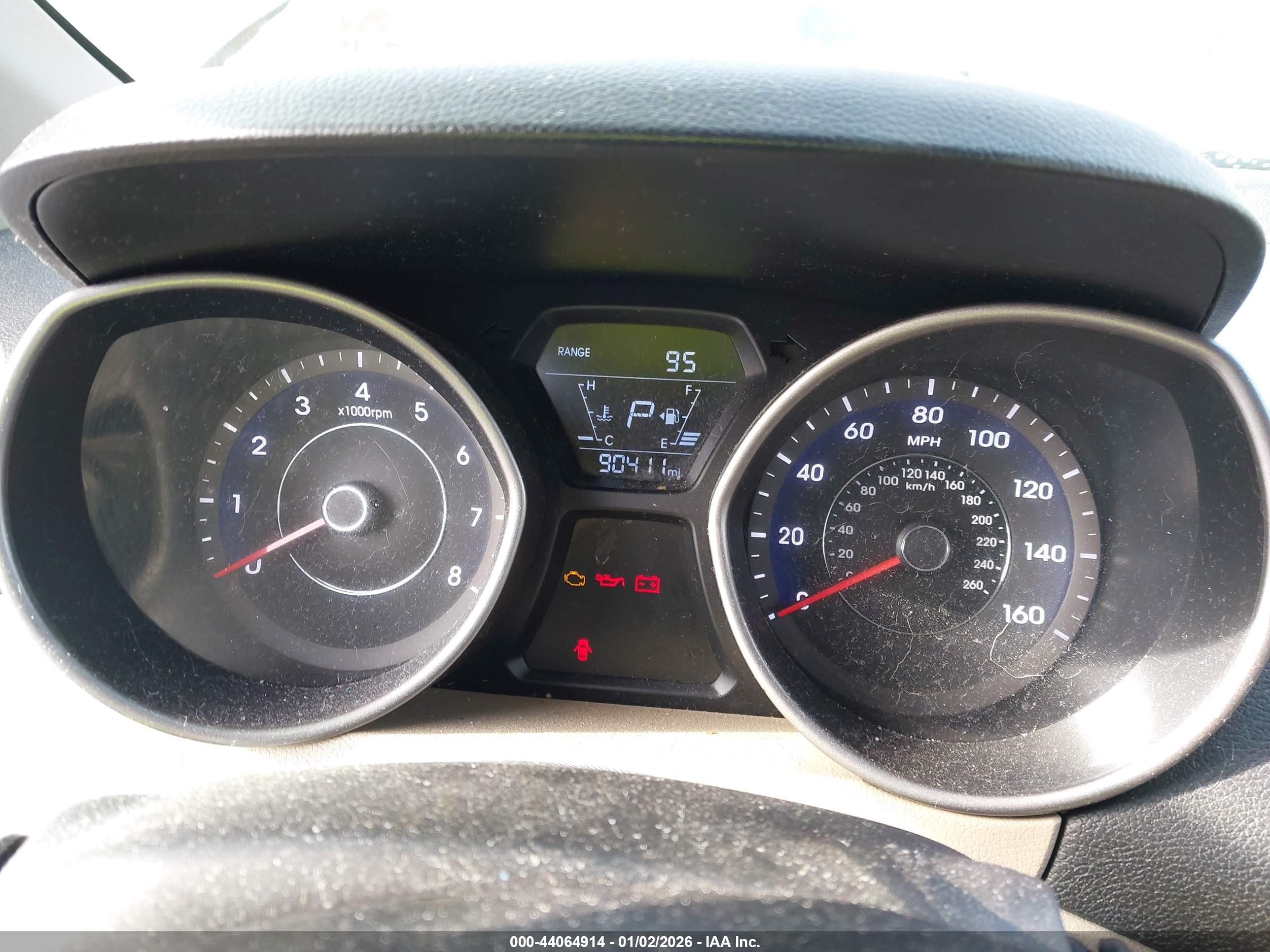 HYUNDAI ELANTRA image 7