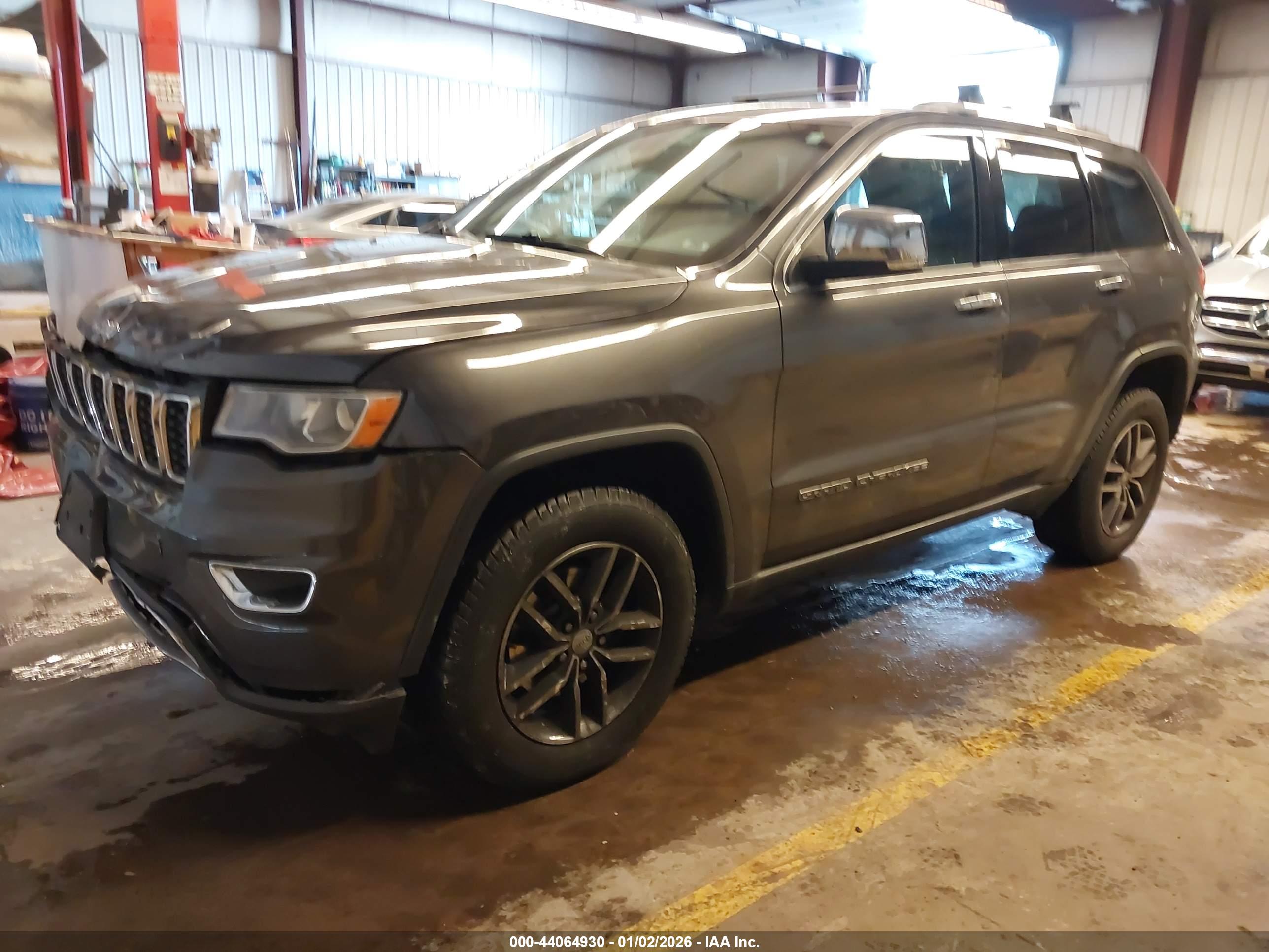 JEEP GRAND image 2