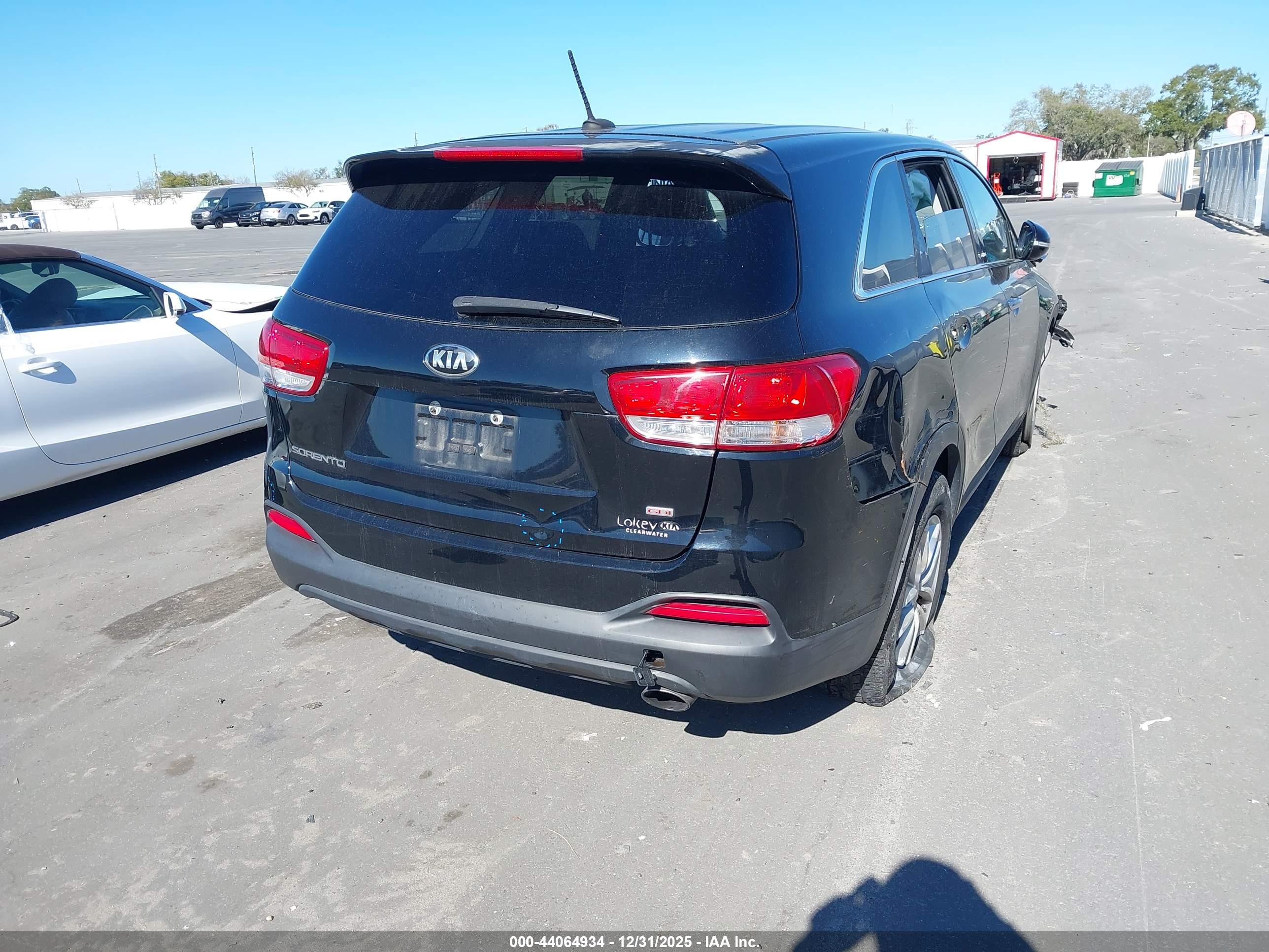 KIA SORENTO image 4