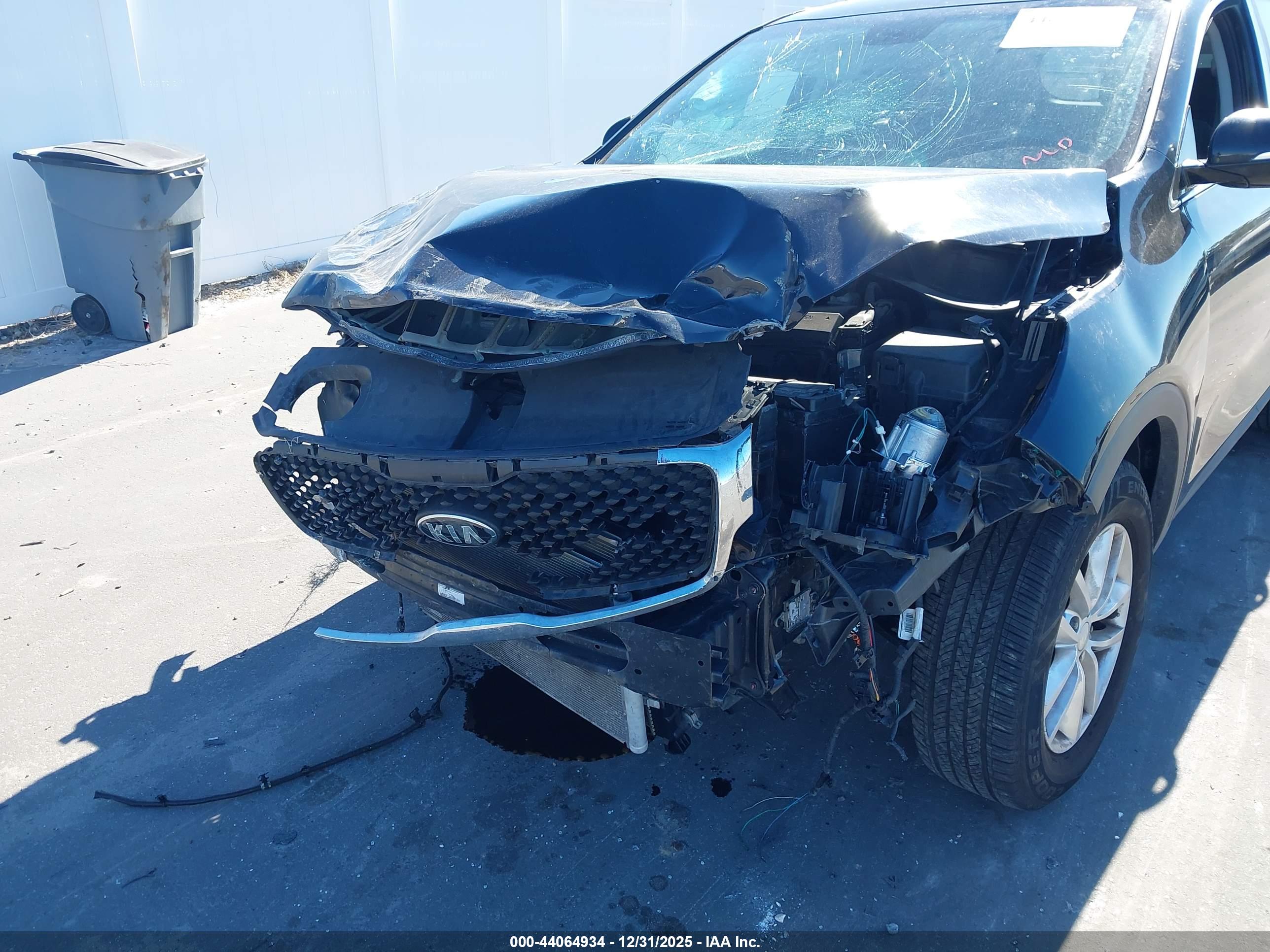 KIA SORENTO image 6