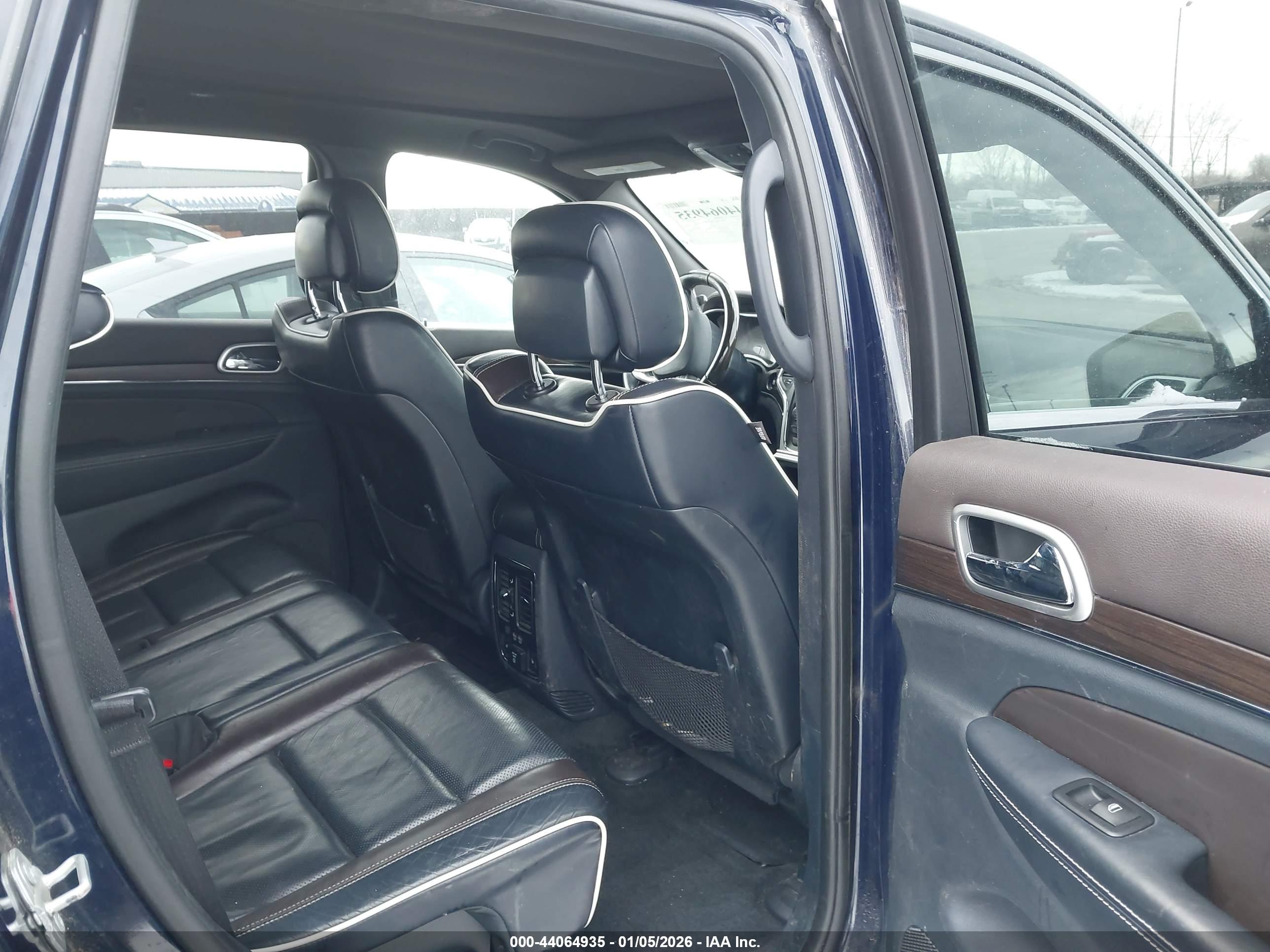 JEEP GRAND image 8