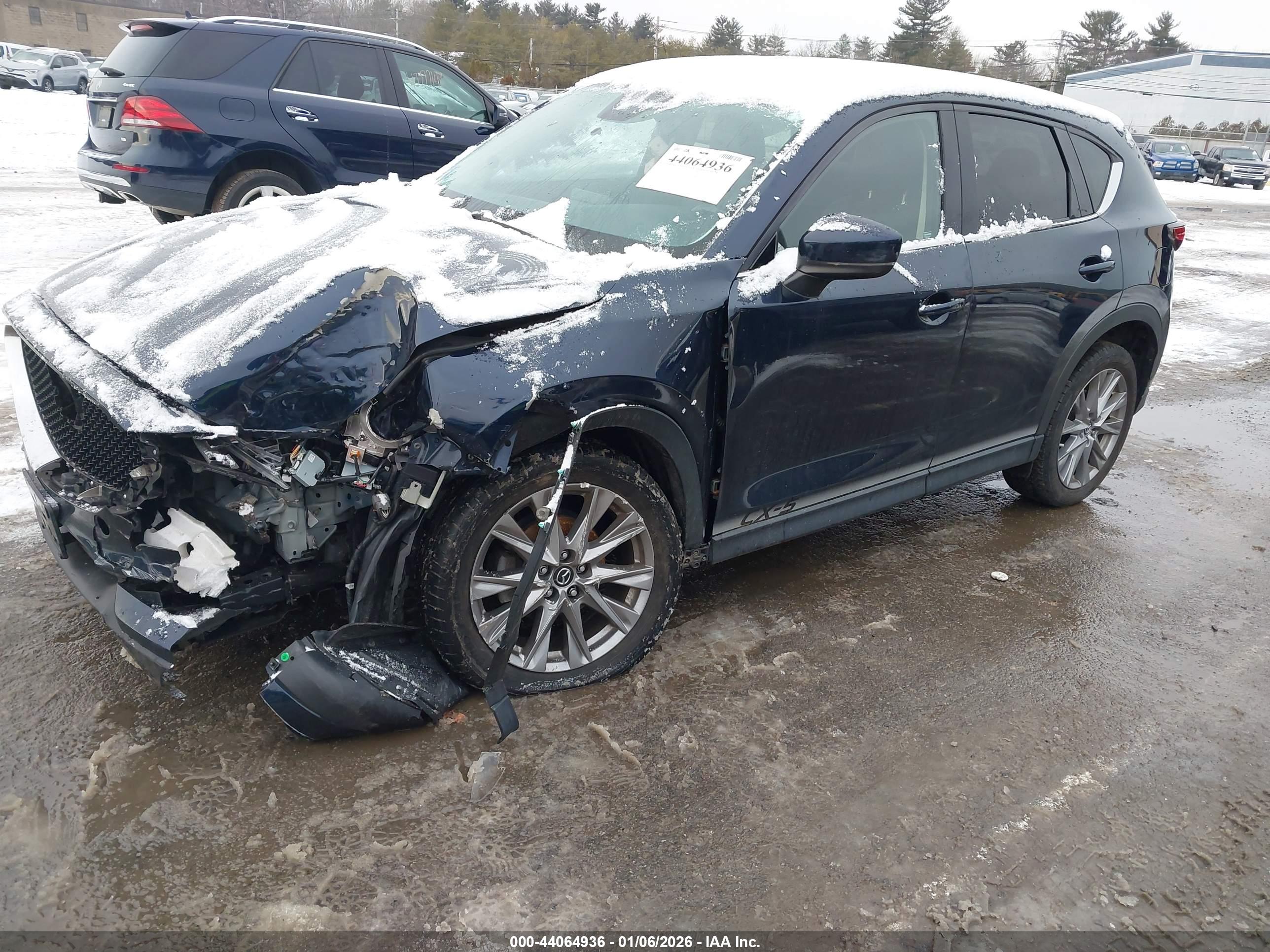 MAZDA CX-5 image 2