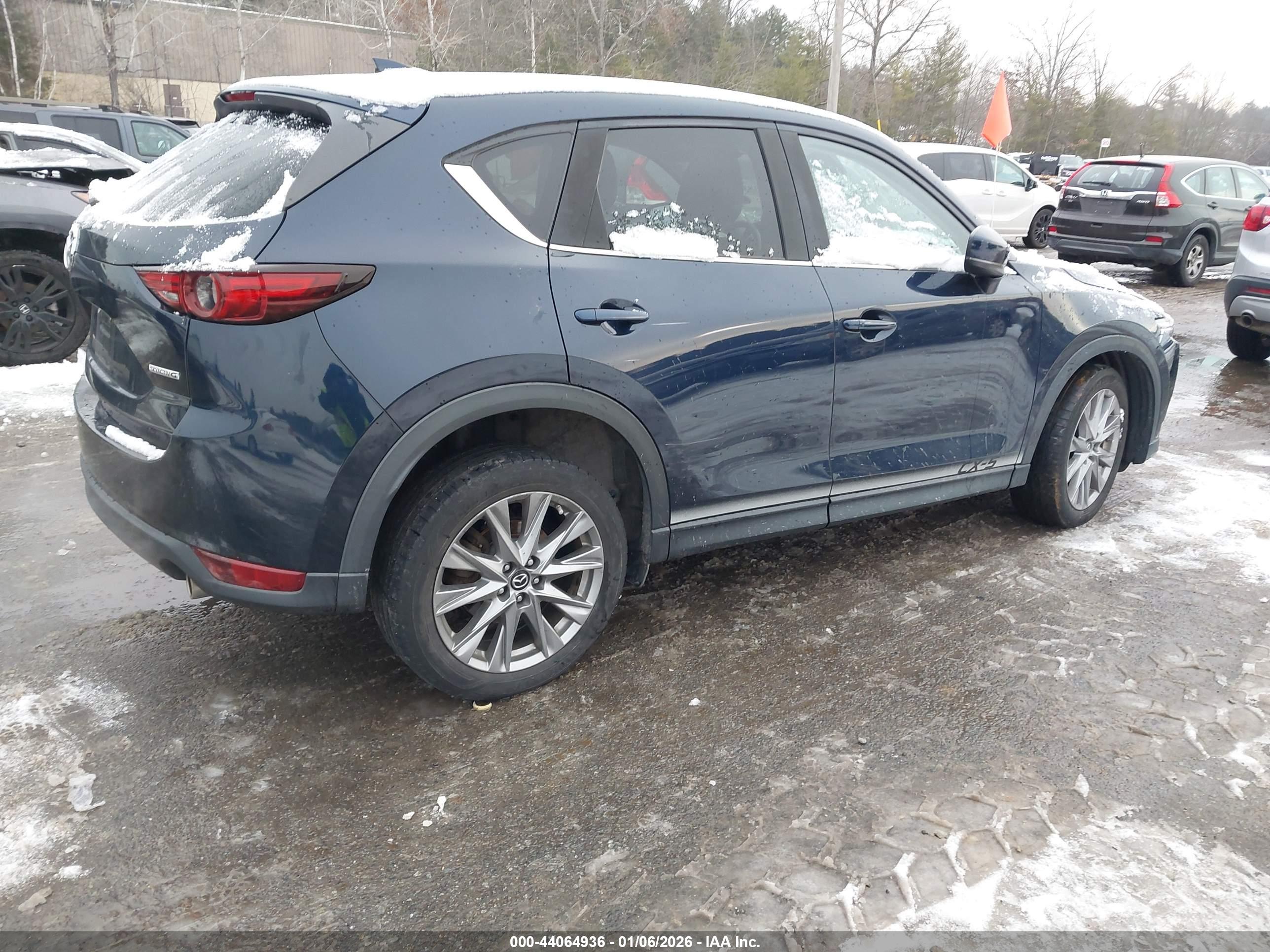 MAZDA CX-5 image 4