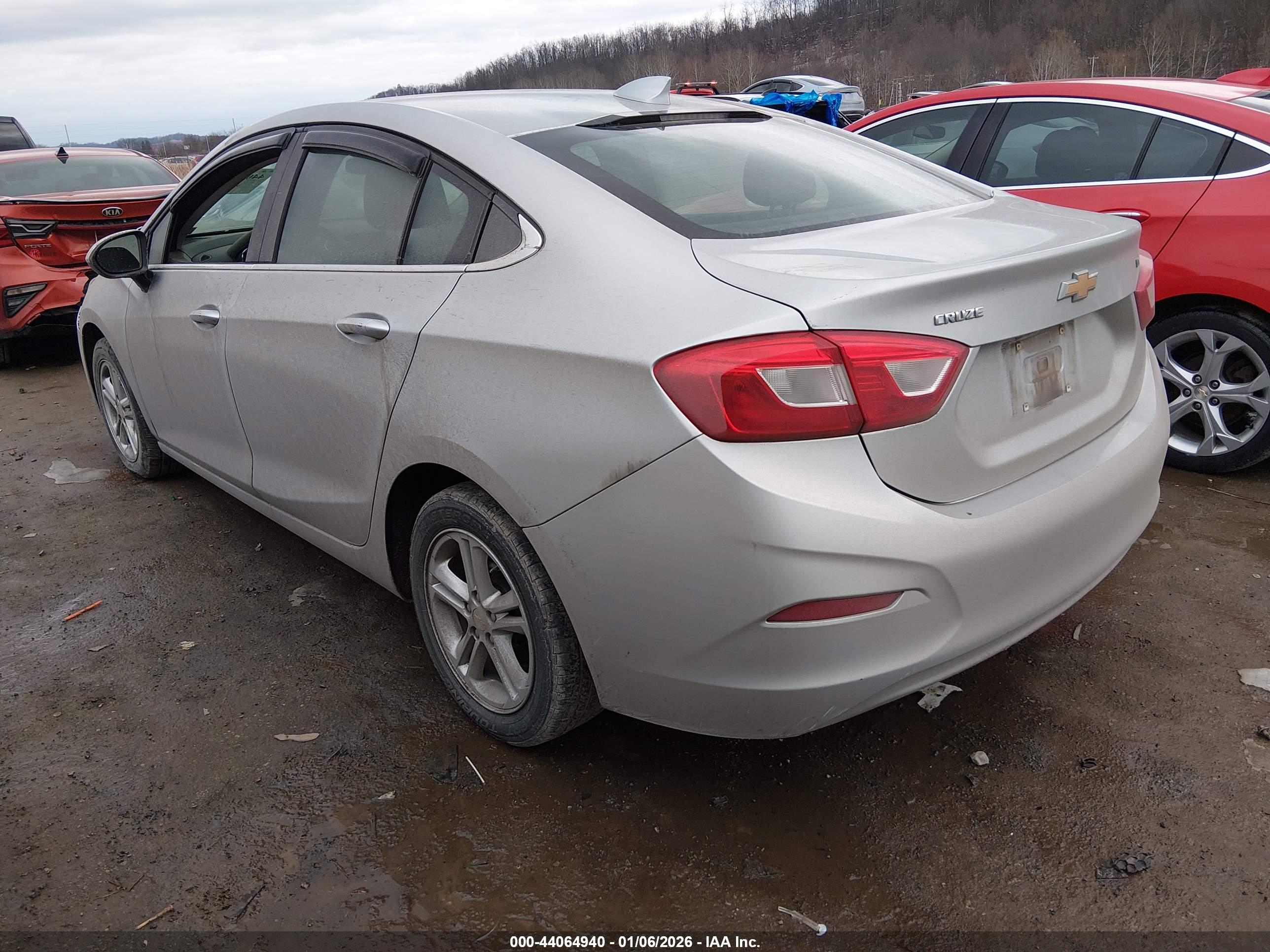 CHEVROLET CRUZE image 3