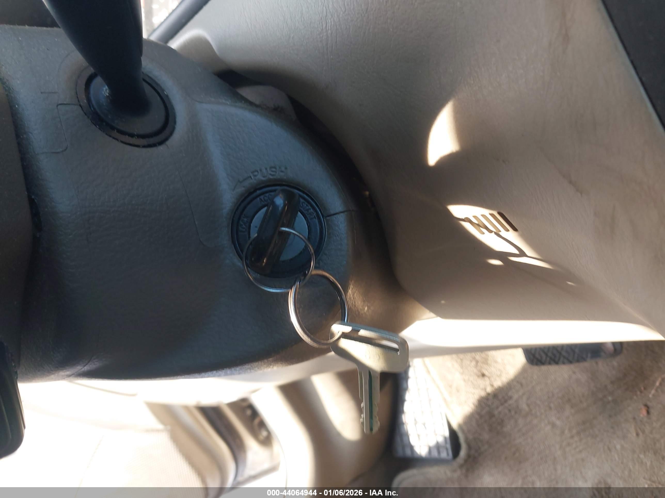 TOYOTA COROLLA image 11