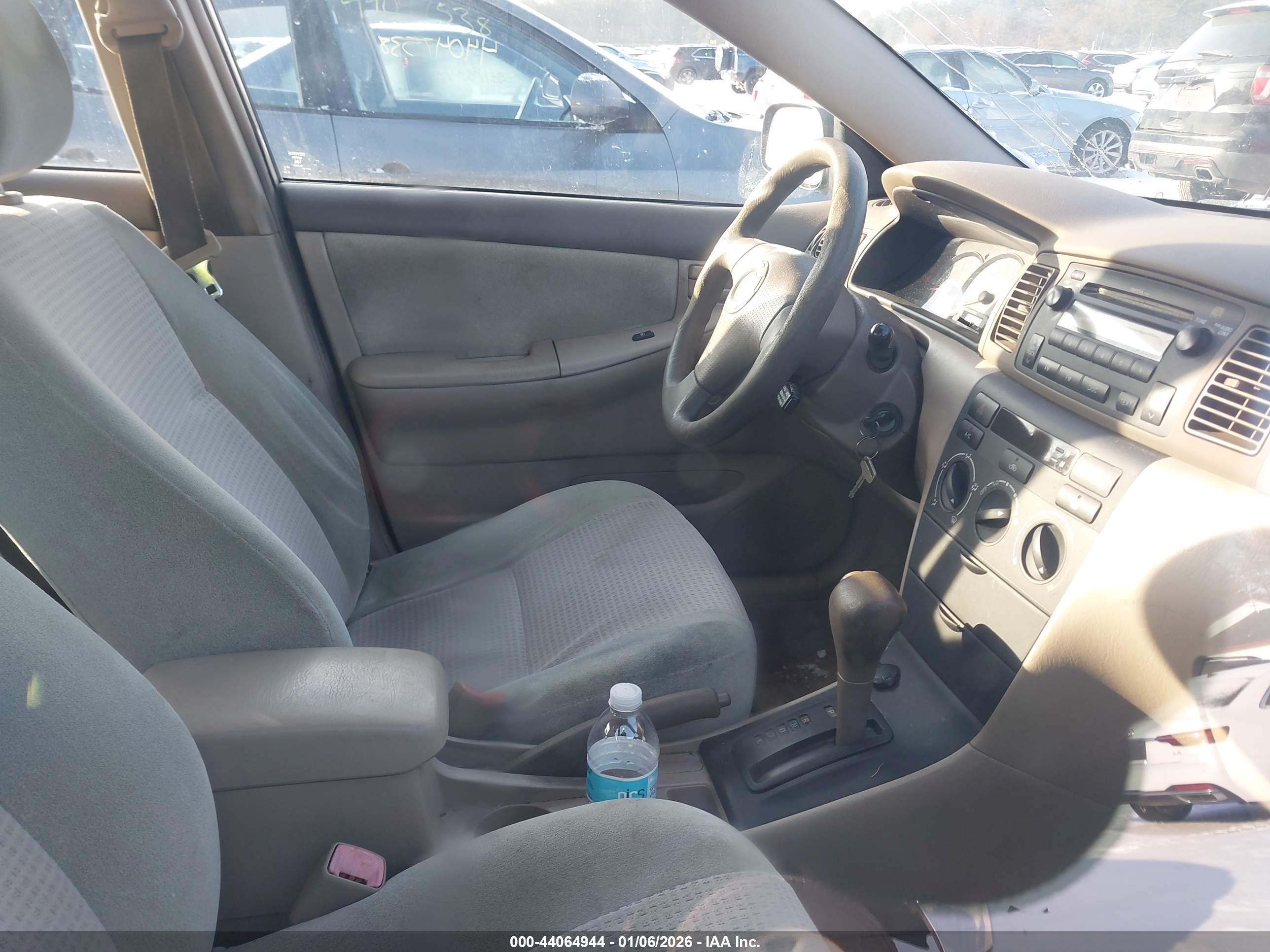 TOYOTA COROLLA image 5