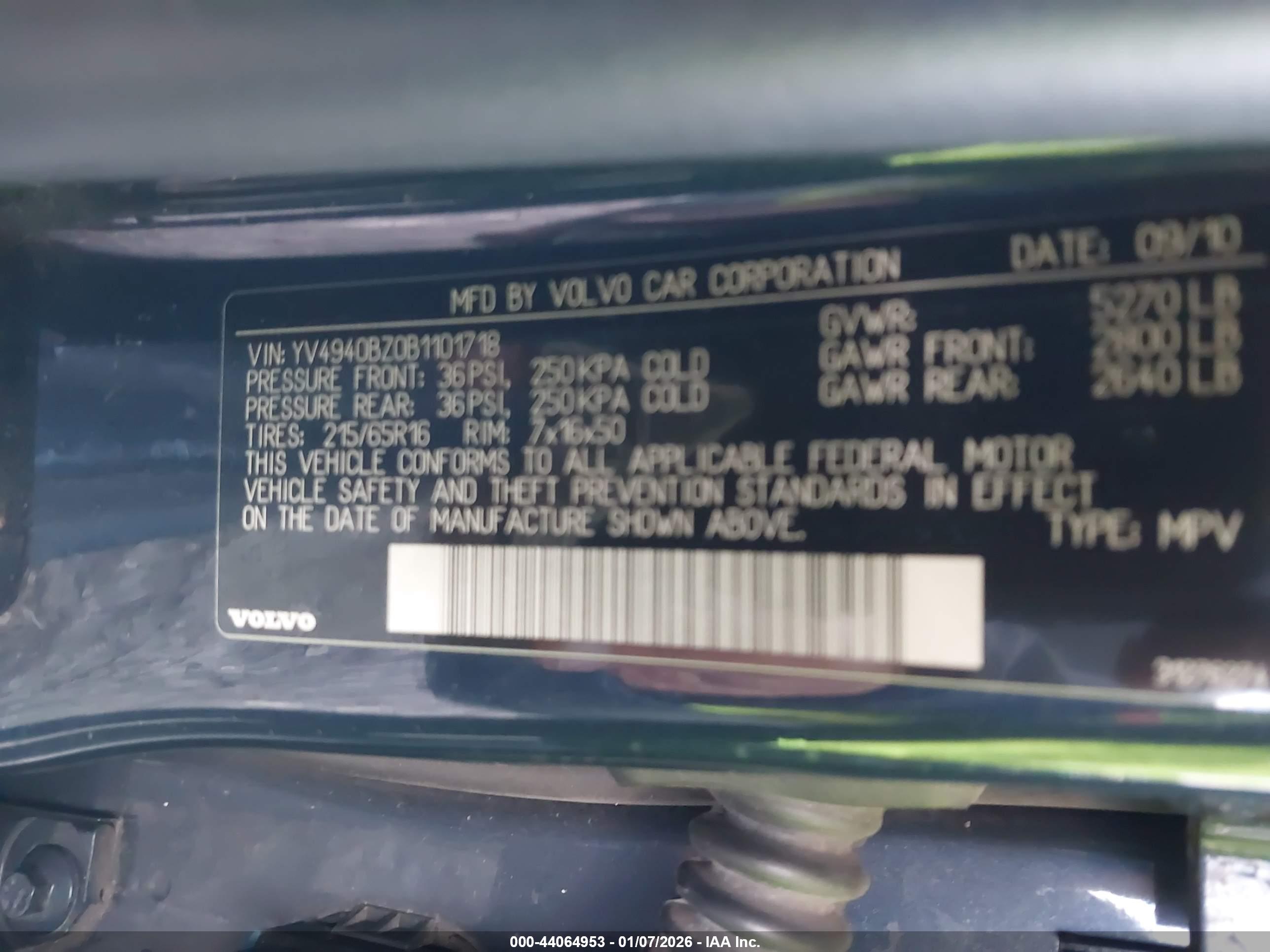 VOLVO XC70 image 9
