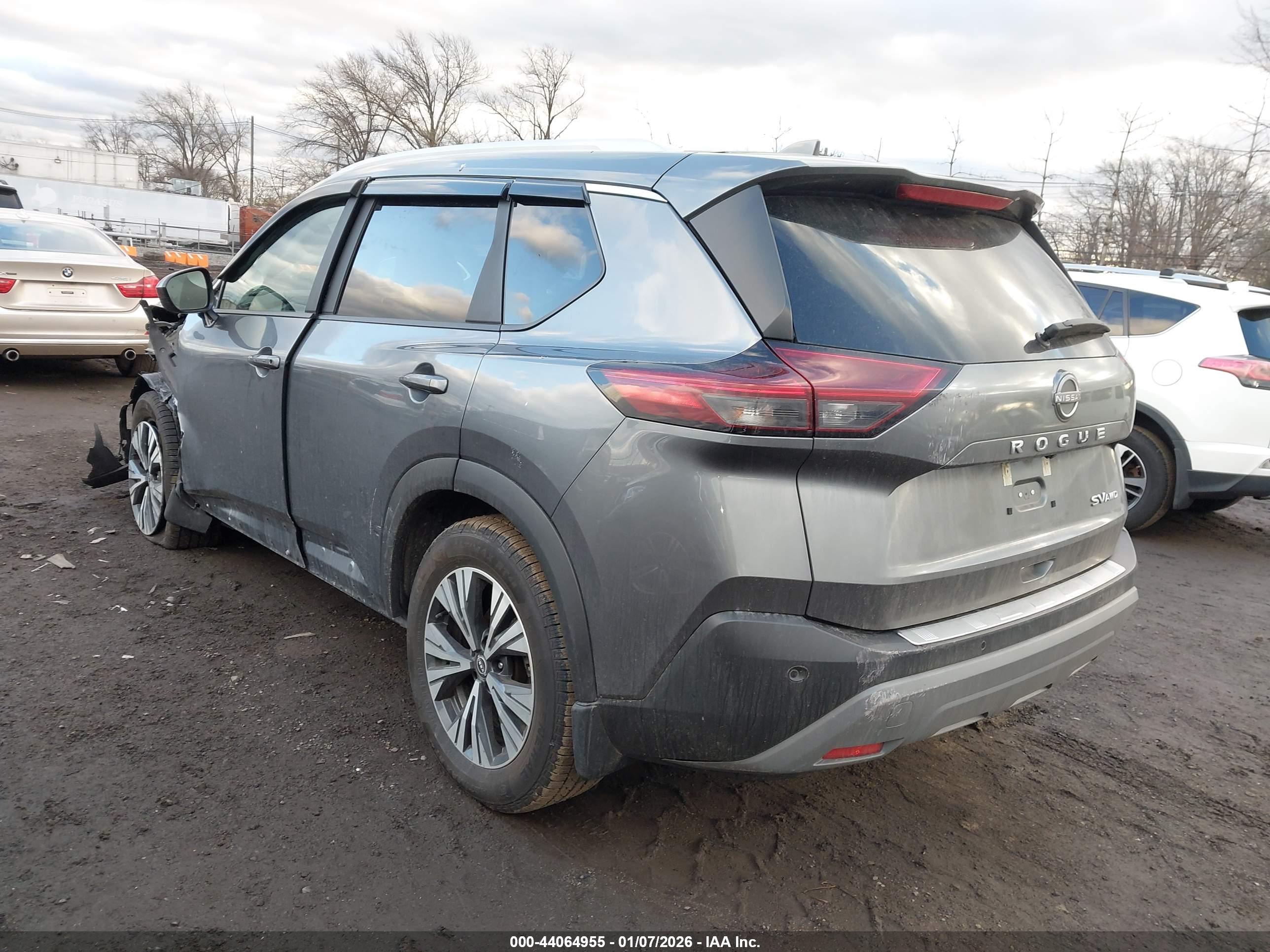 NISSAN ROGUE image 3