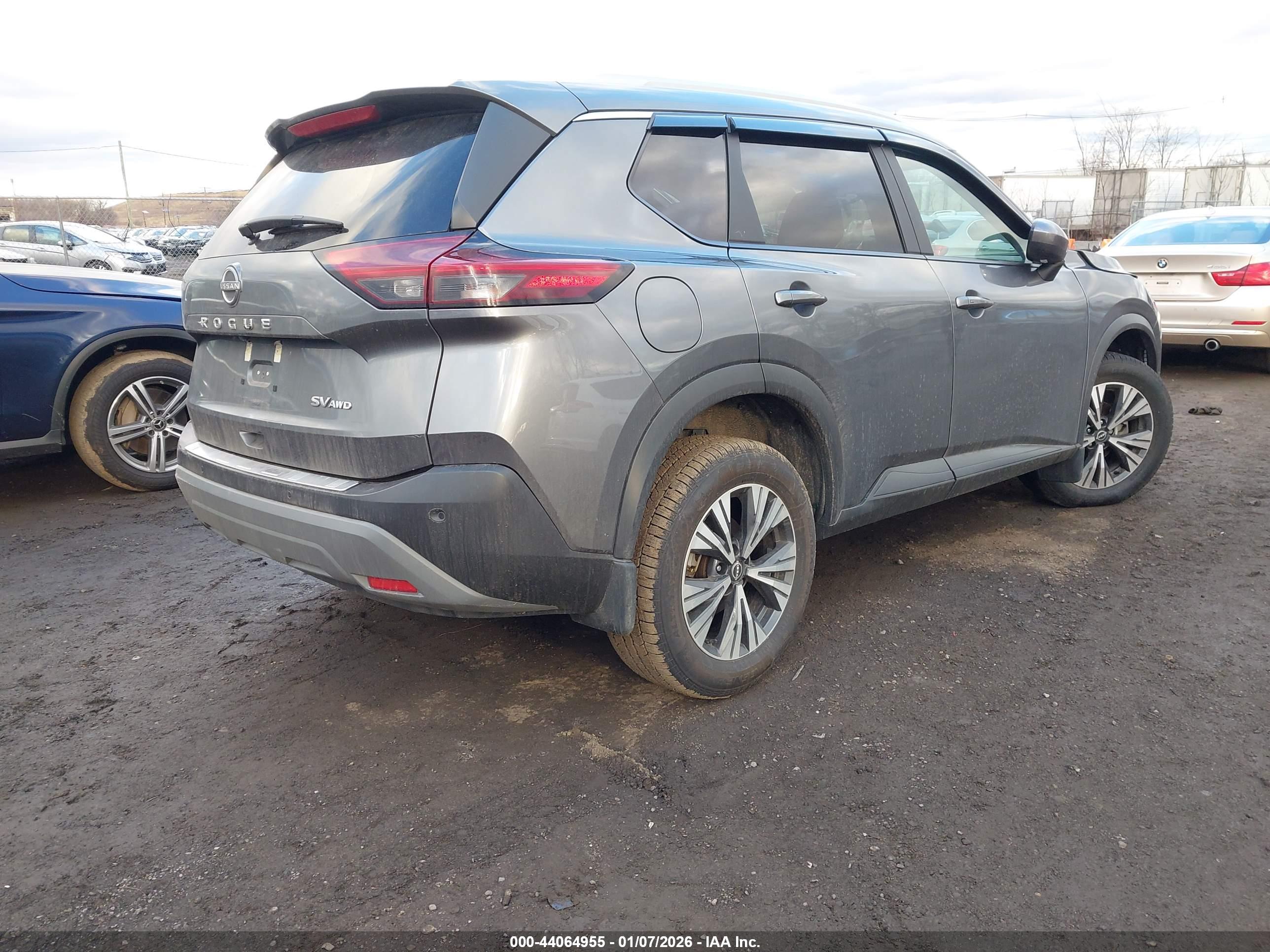 NISSAN ROGUE image 4