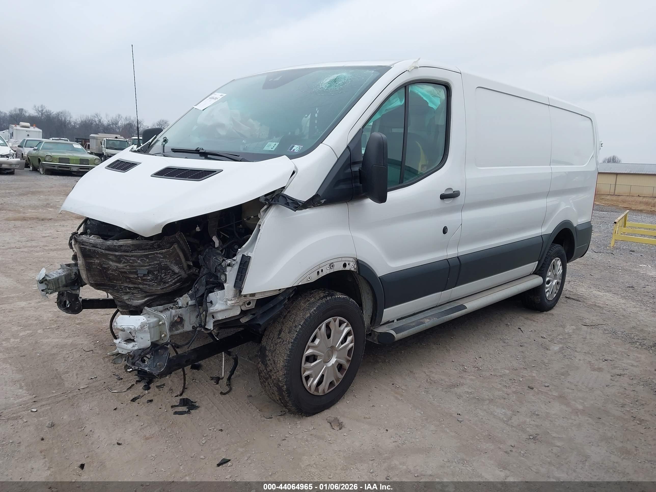 FORD TRANSIT-250 image 2