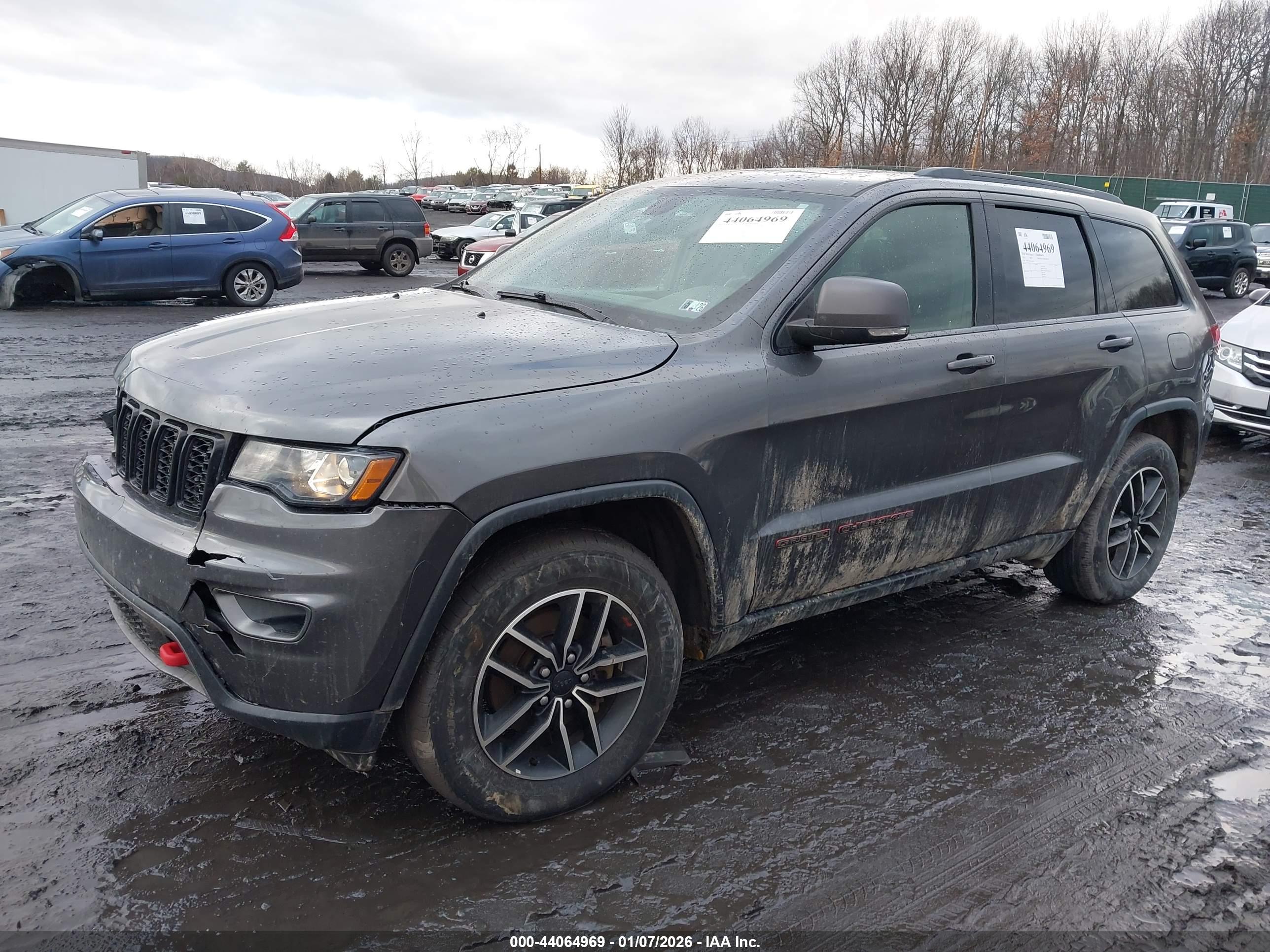 JEEP GRAND image 2
