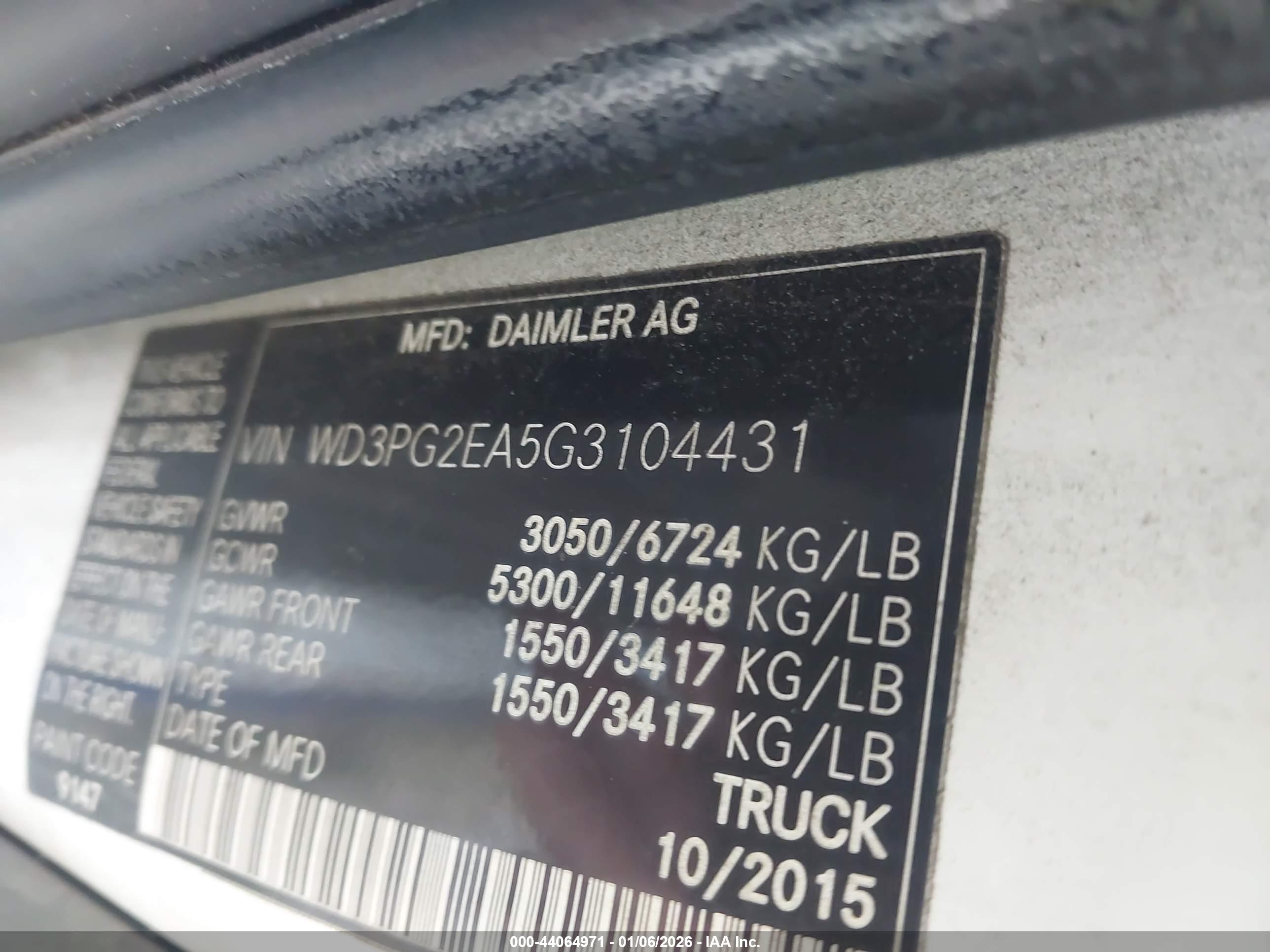 MERCEDES-BENZ METRIS image 9