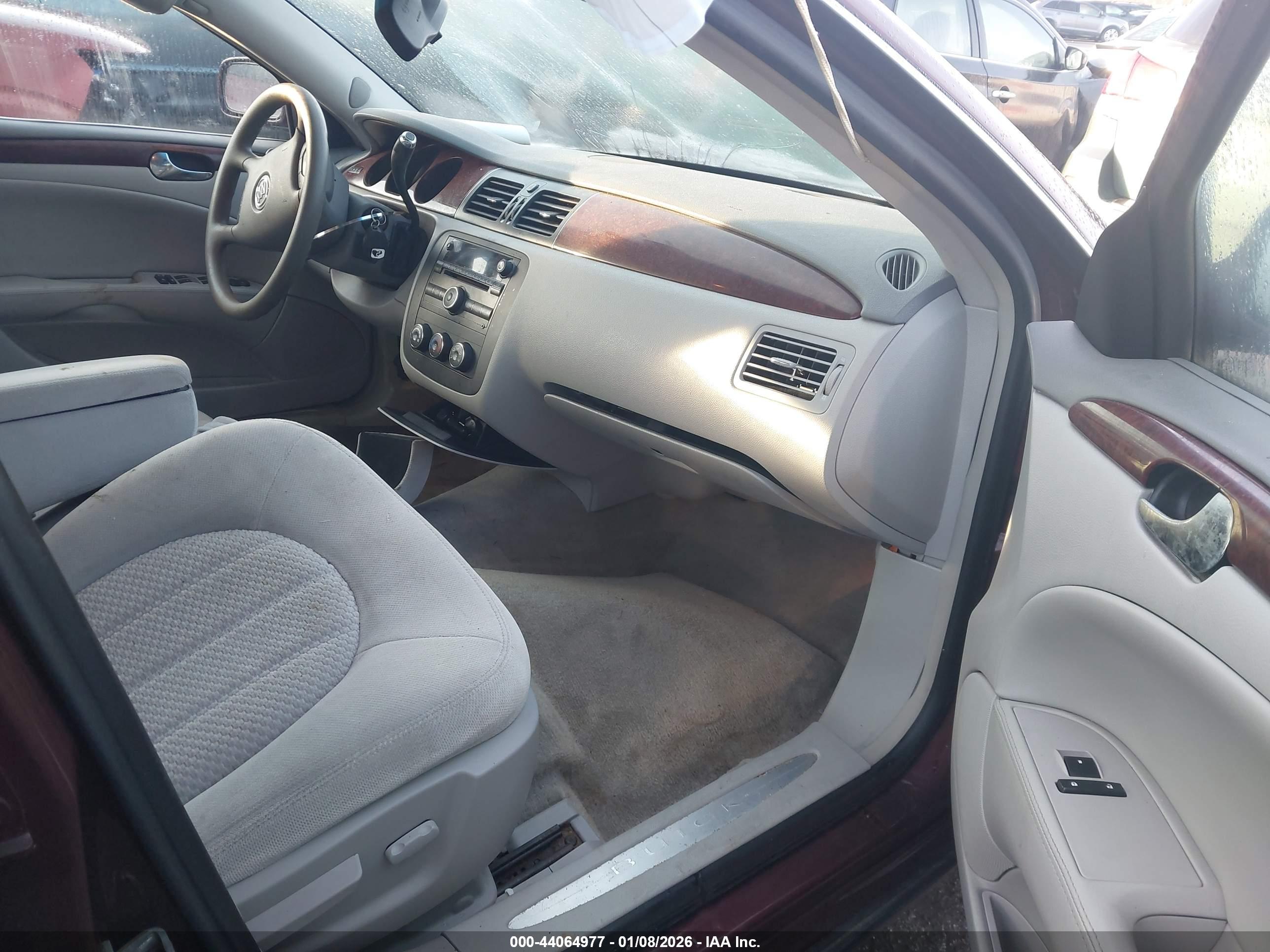 BUICK LUCERNE image 5