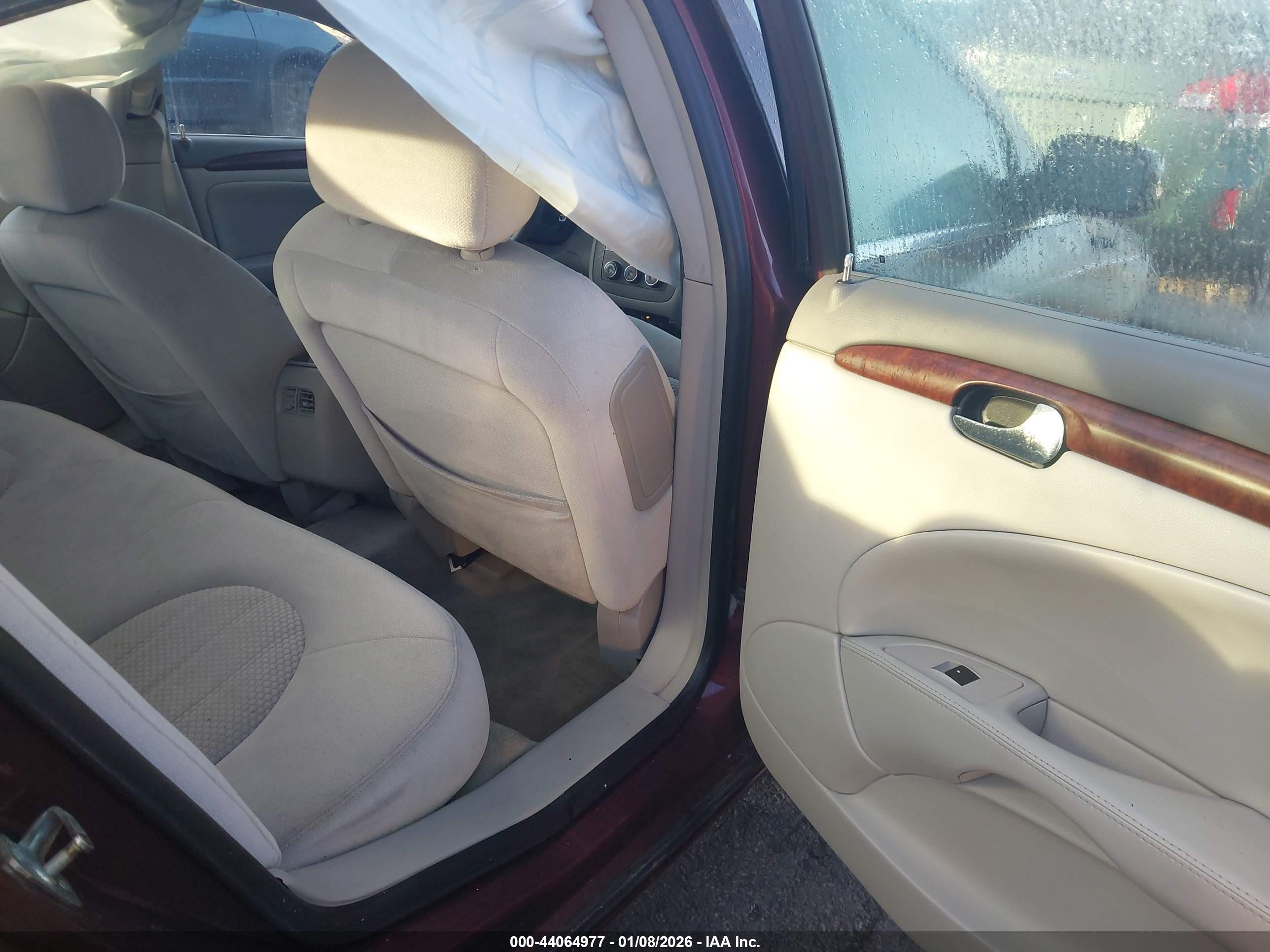 BUICK LUCERNE image 8