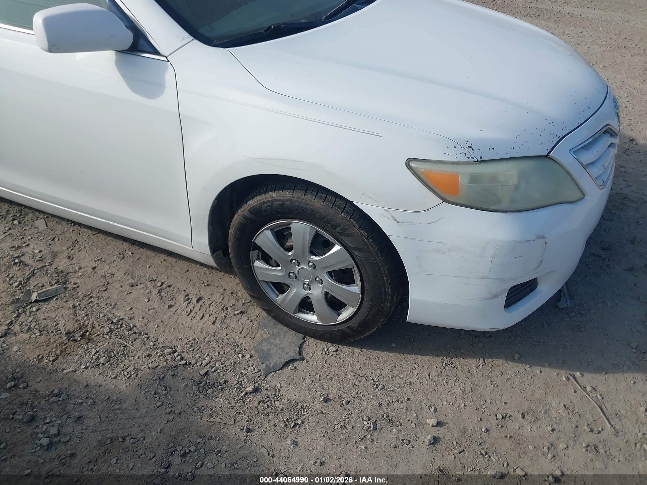TOYOTA CAMRY image 6