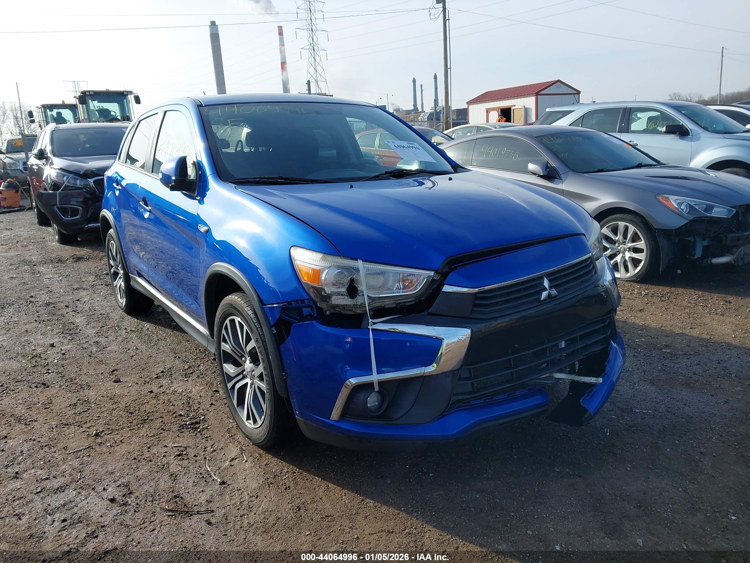MITSUBISHI OUTLANDER image 6