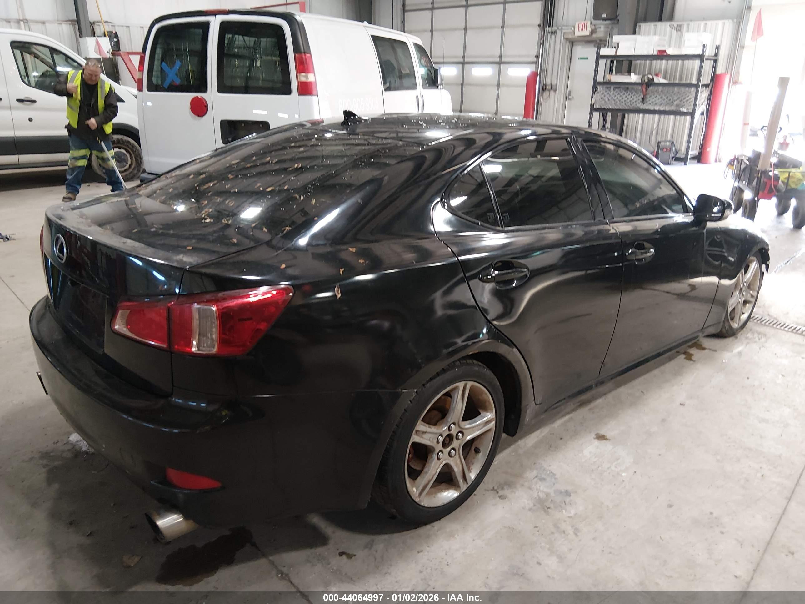 LEXUS IS image 4