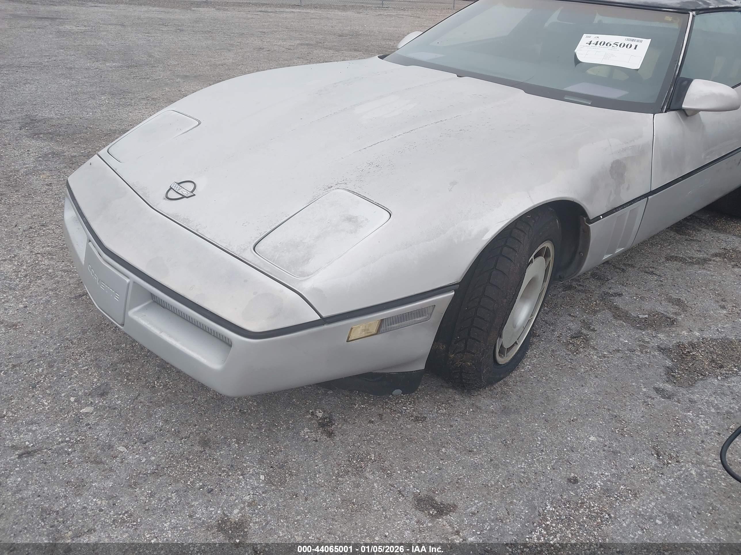 CHEVROLET CORVETTE image 6